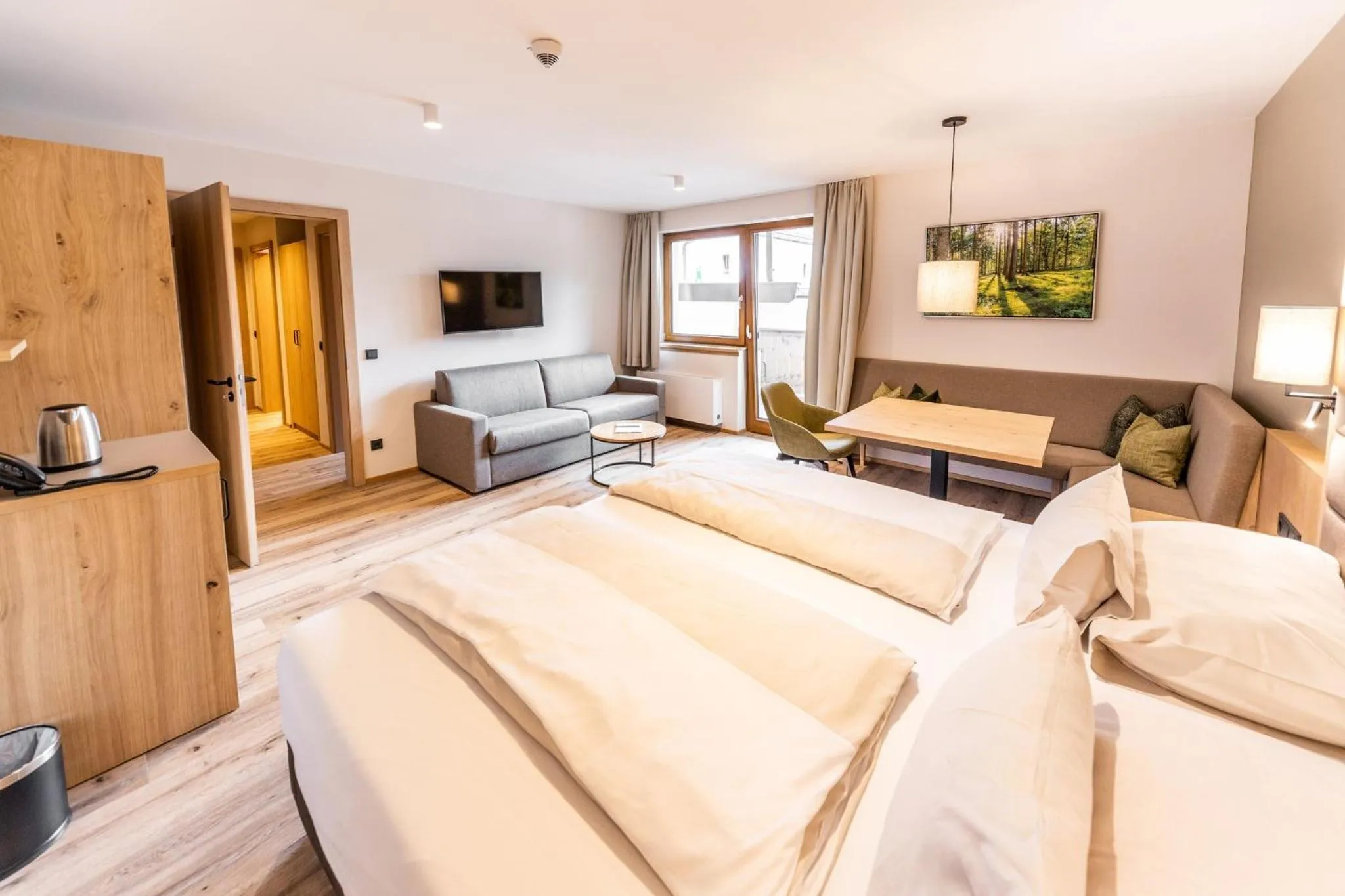 Bedroom, Bed in Das Bayrischzell Familotel Oberbayern