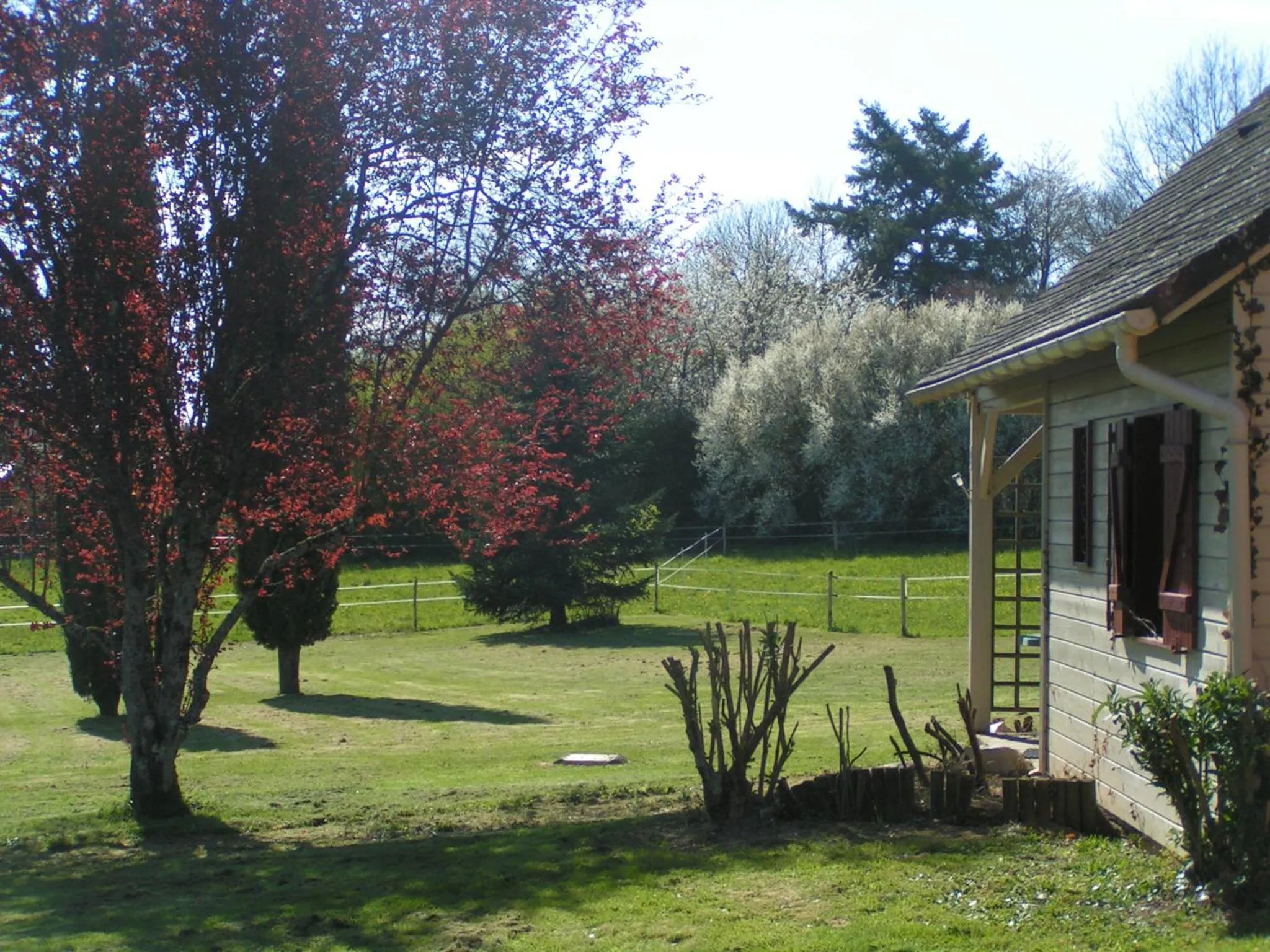Garden view in Domaine de Vaulatour.