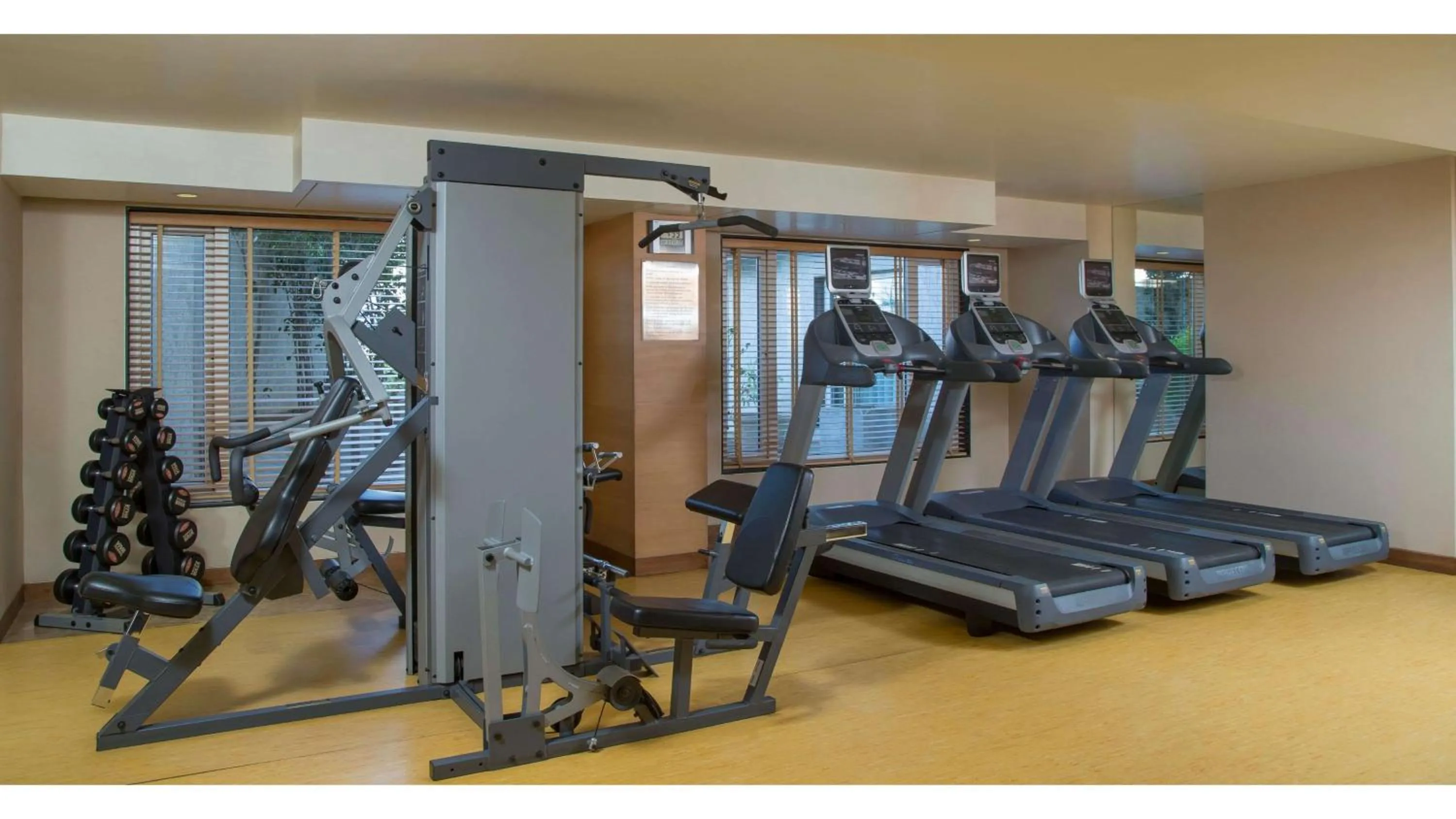 Fitness centre/facilities in Radisson Blu Hotel Ahmedabad