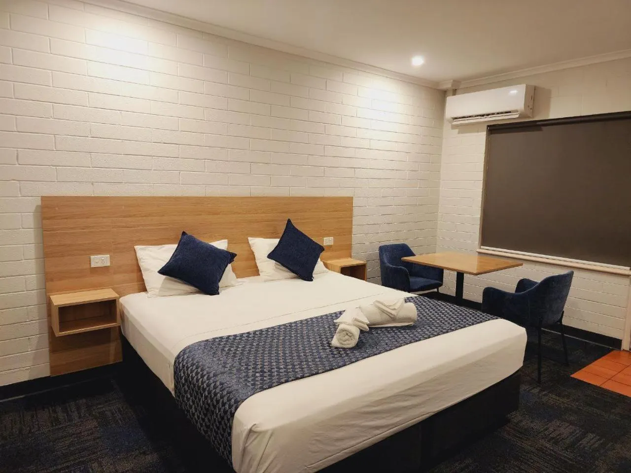 Bed in Katherine Motel