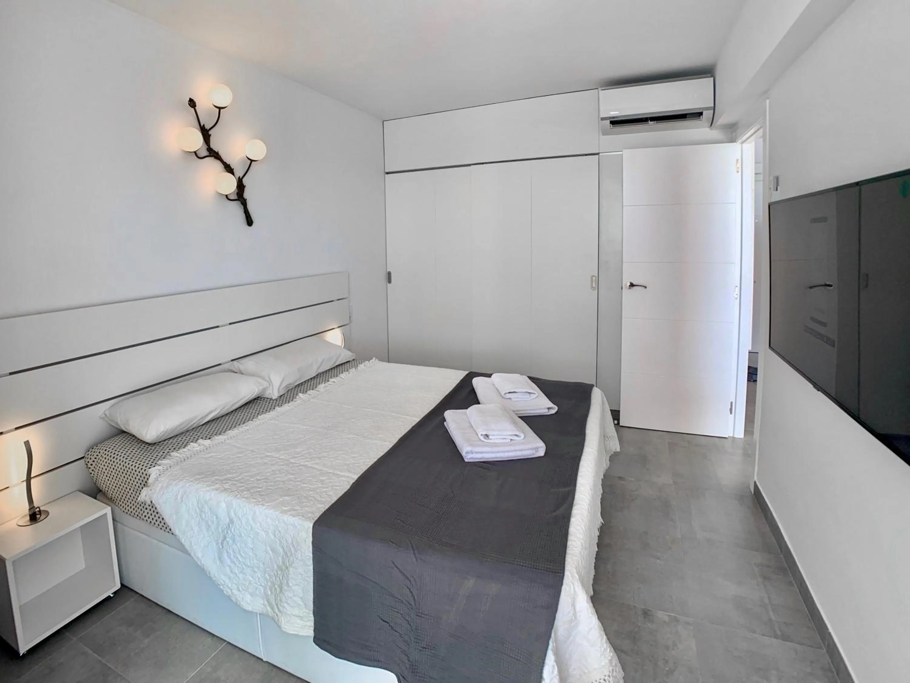 Bedroom, Bed in Clubrent - Edf CalpeMar, planta 8, primera linea