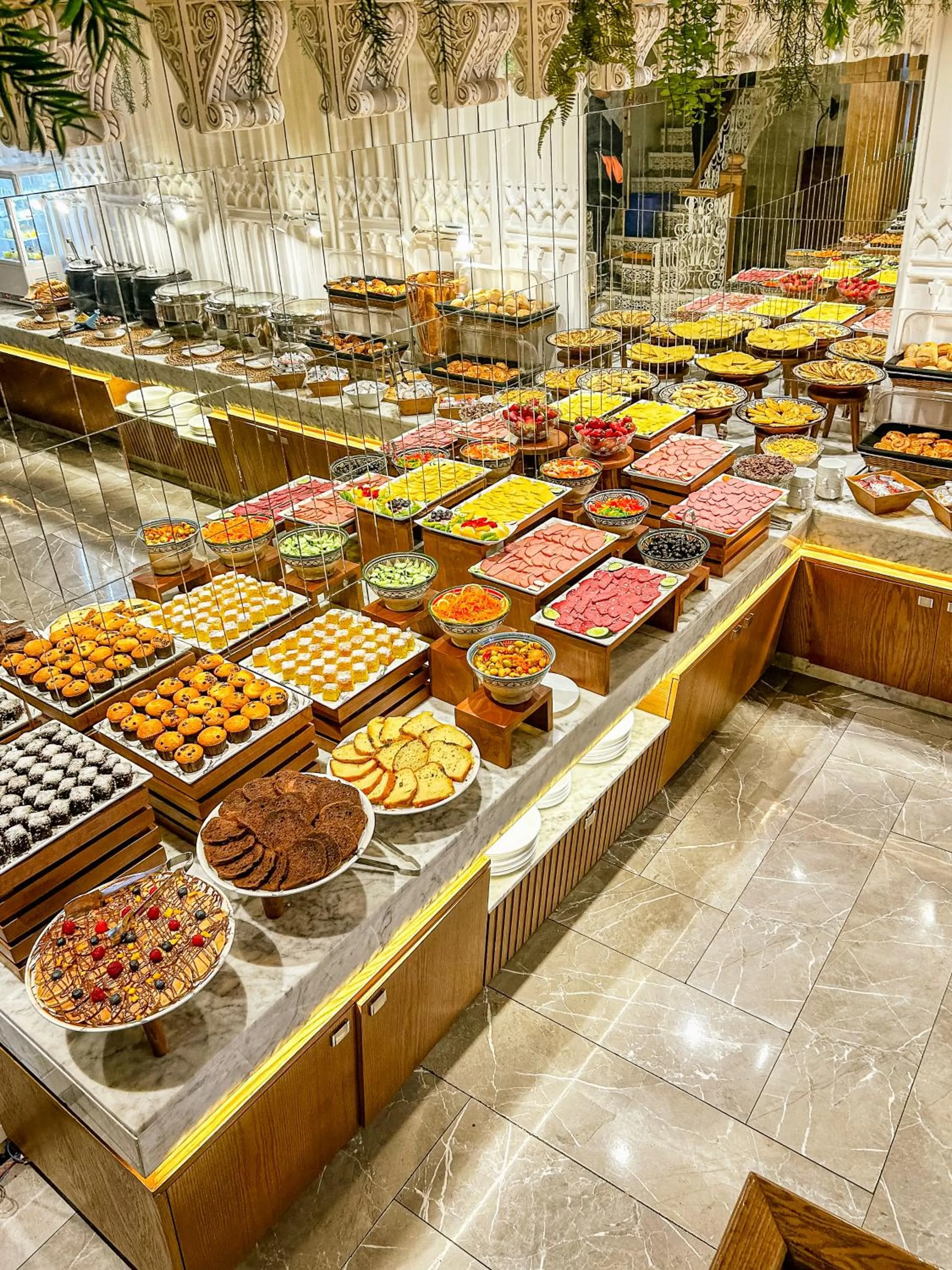 Food in Stars Hotel & Spa