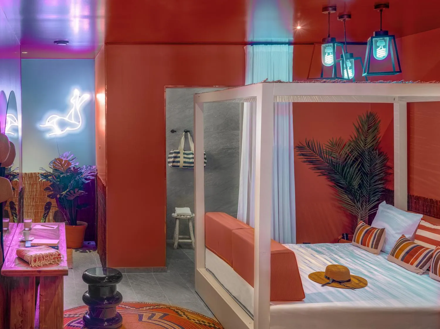 Hot Tub, Bed in Chouchou Hotel