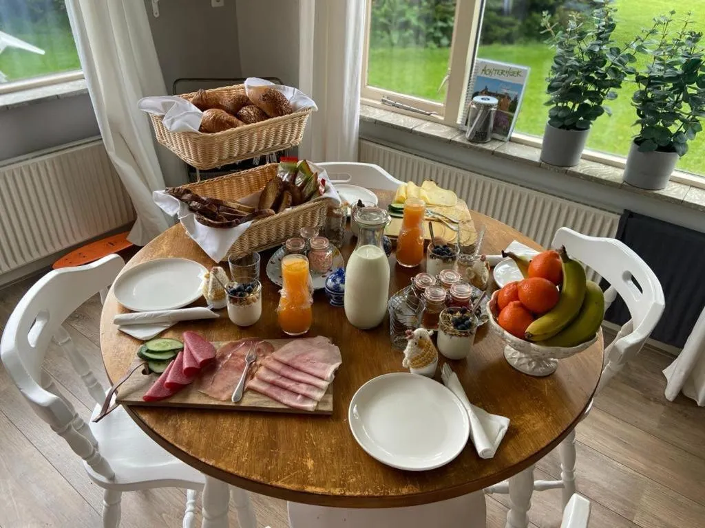 Food and drinks in B&B Borgersteeg