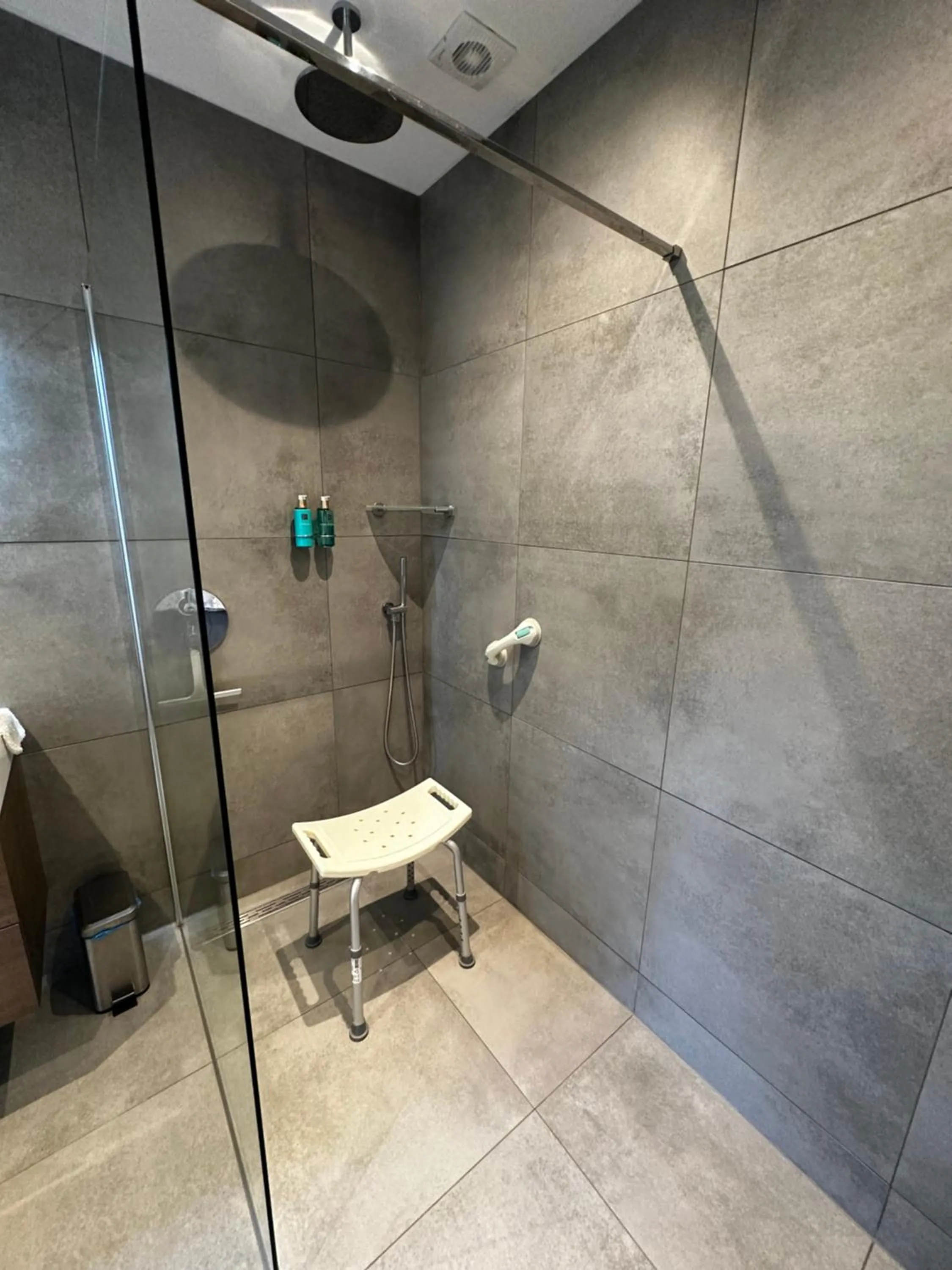 Shower in B&B Borgersteeg