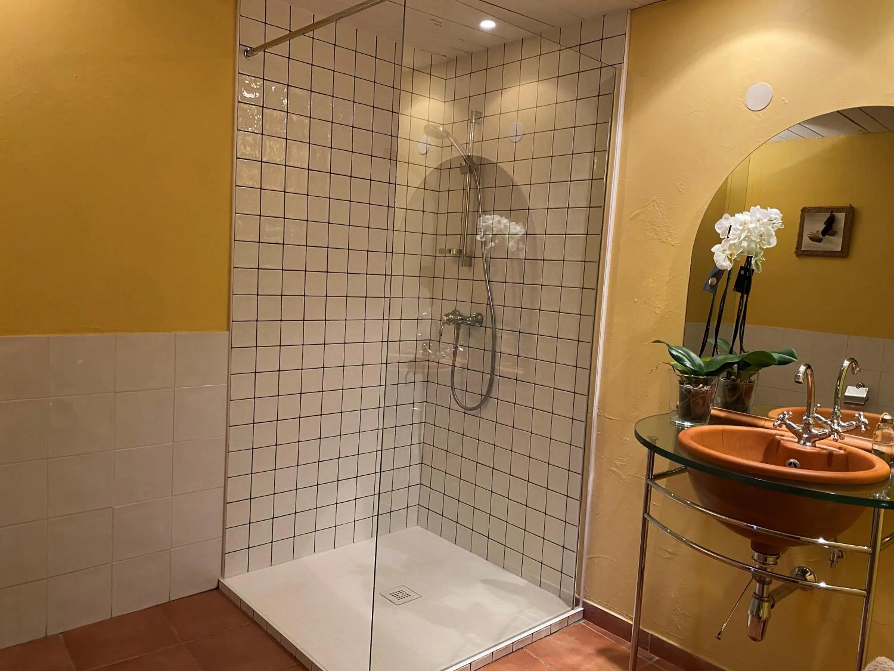 Bathroom in La Vieille Demeure