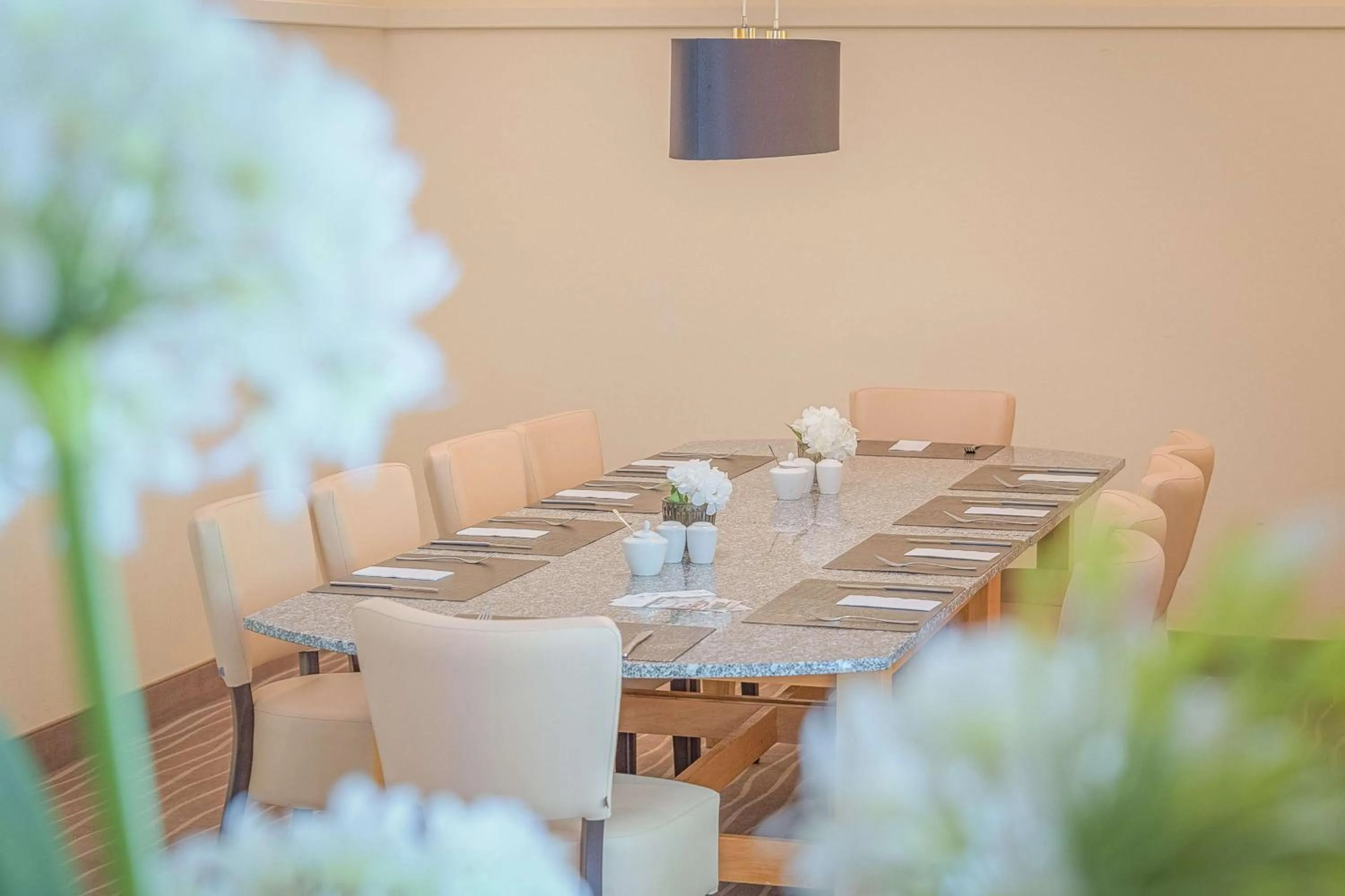 Restaurant/places to eat in Best Western Macrander Hotel Frankfurt/Kaiserlei