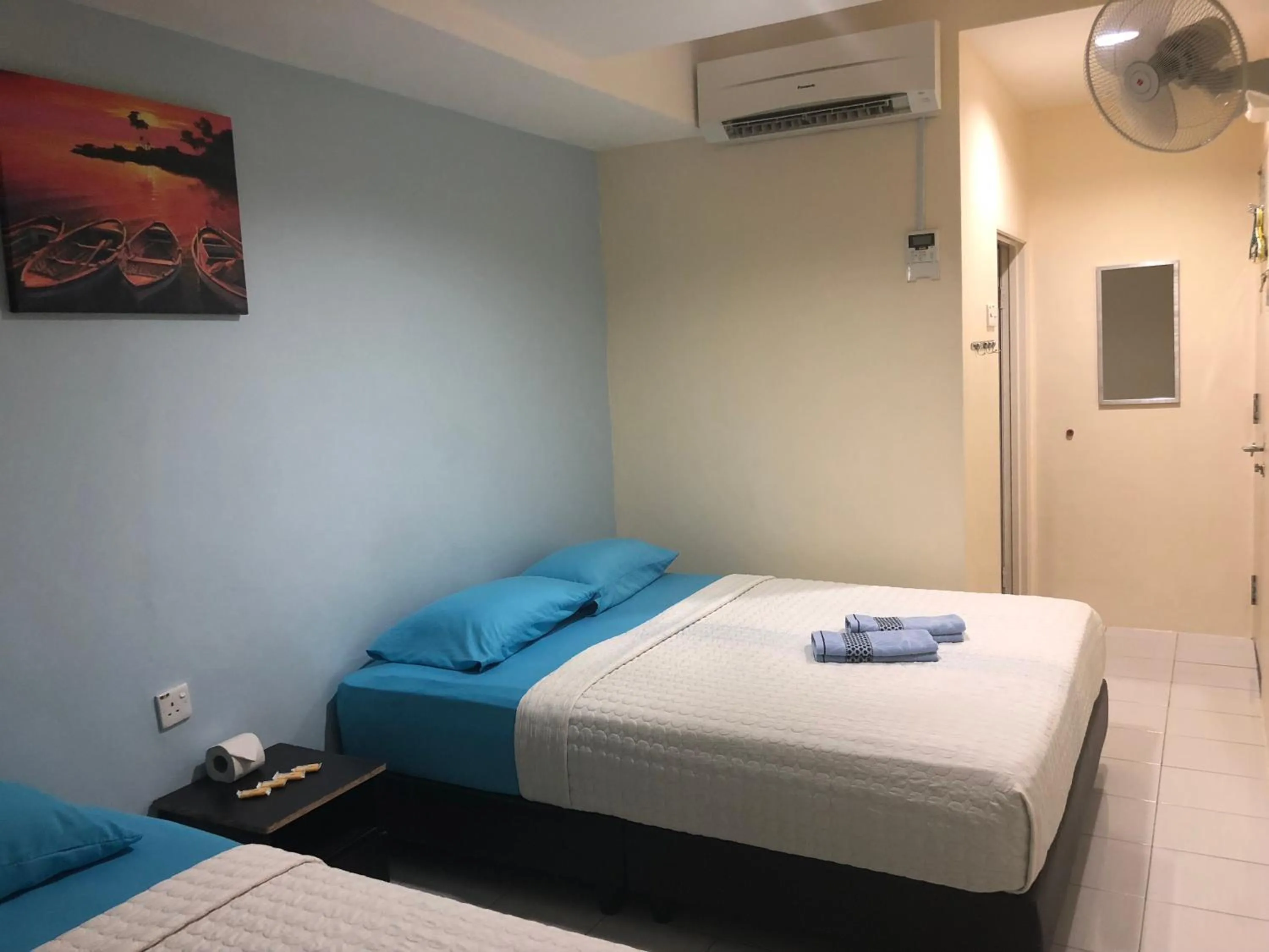 Bed in Best Seven Motel