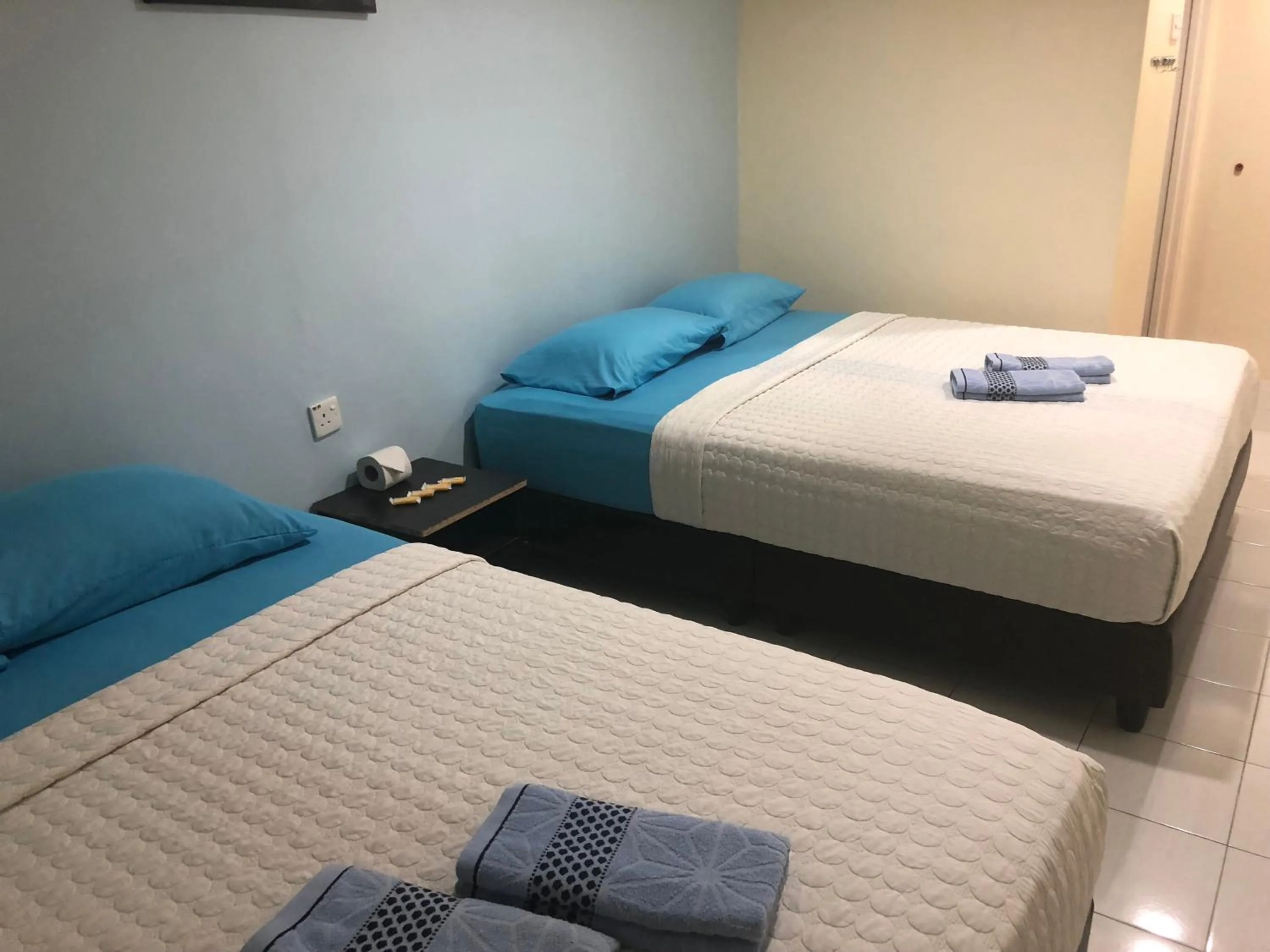 Bed in Best Seven Motel