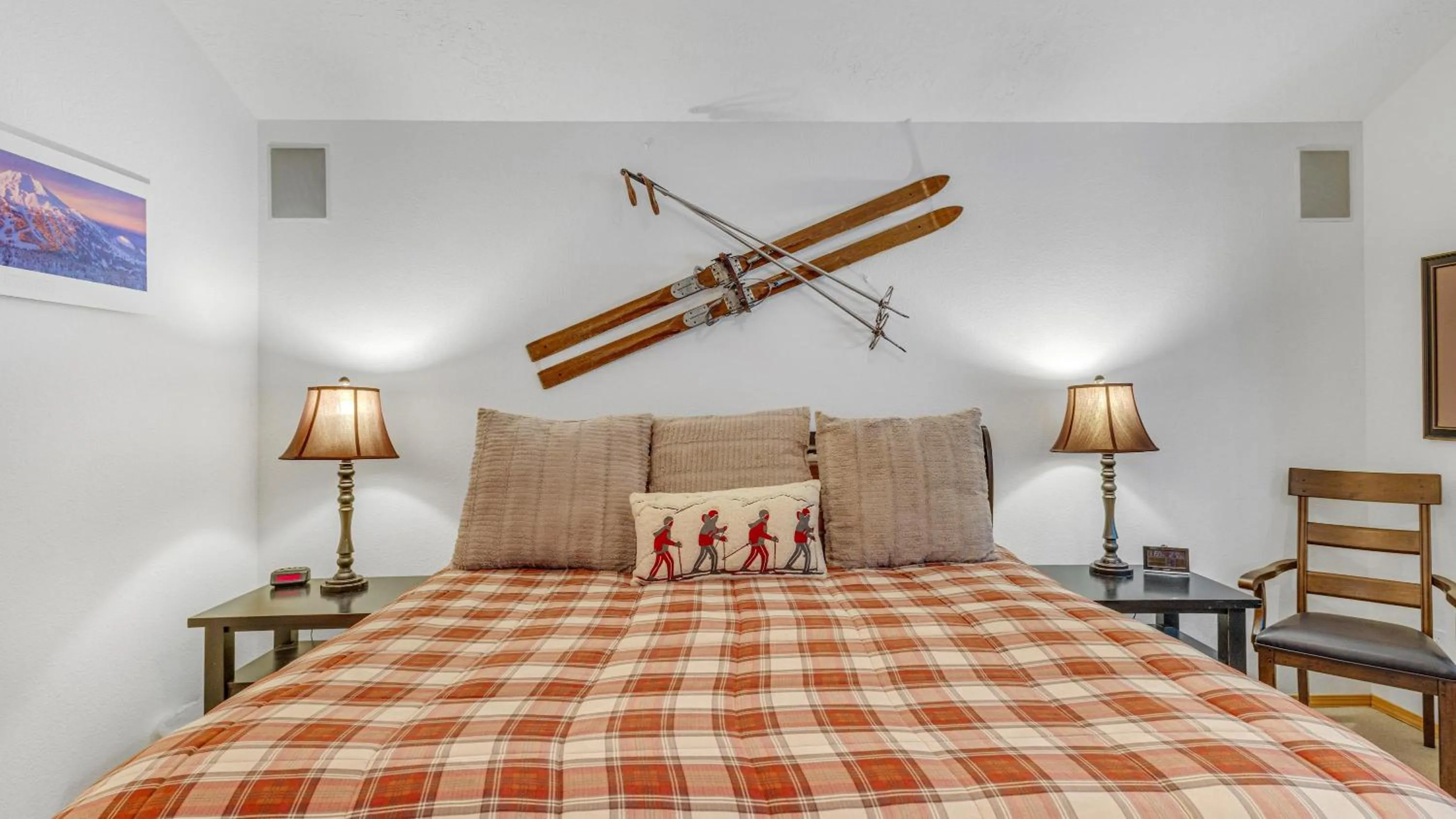 Bed in Gosling - Unit 6