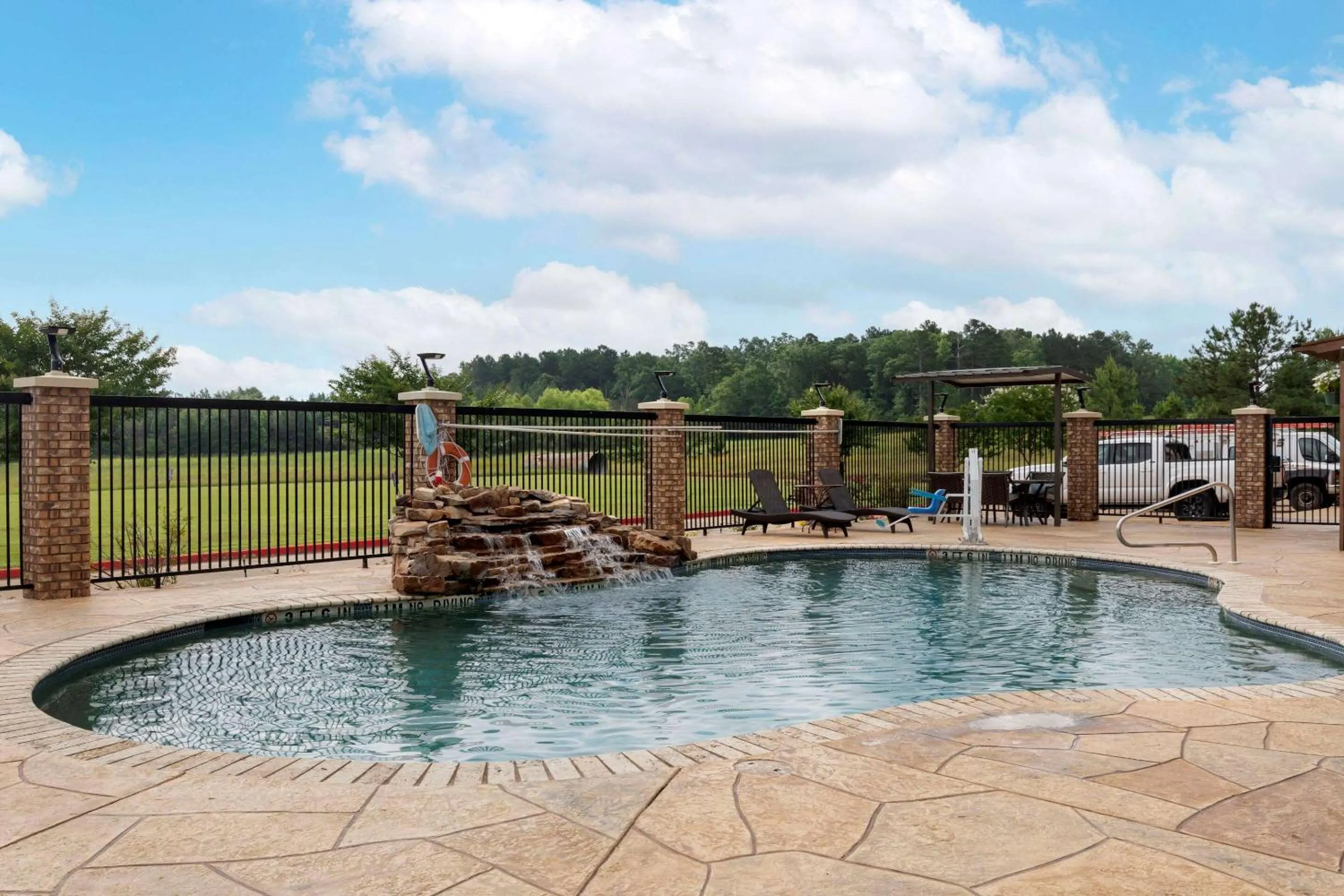 Activities in Comfort Suites Marshall