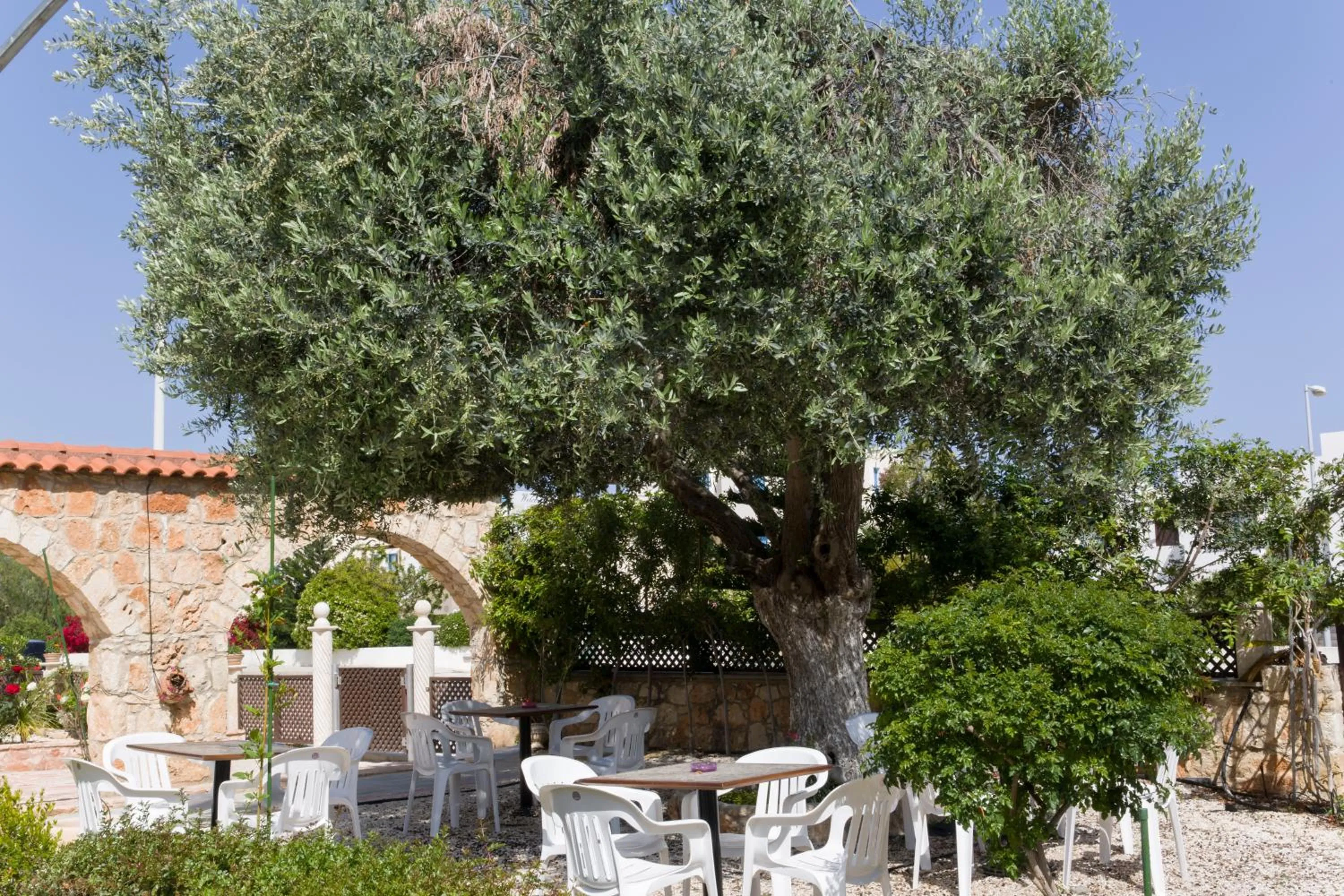 Patio in Eliofos Elegant Maisonettes