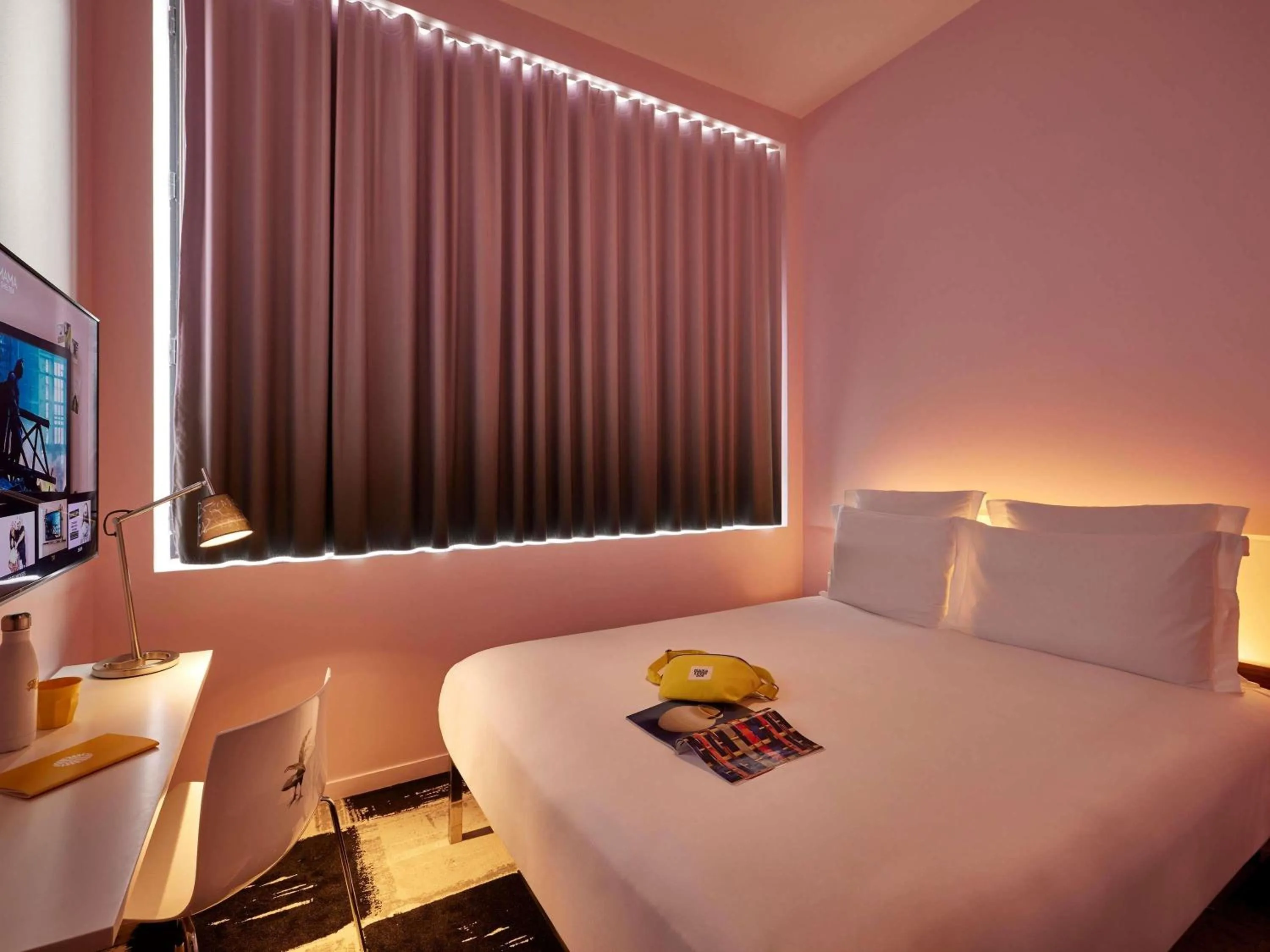 Bedroom, Bed in Mama Shelter Bordeaux Centre