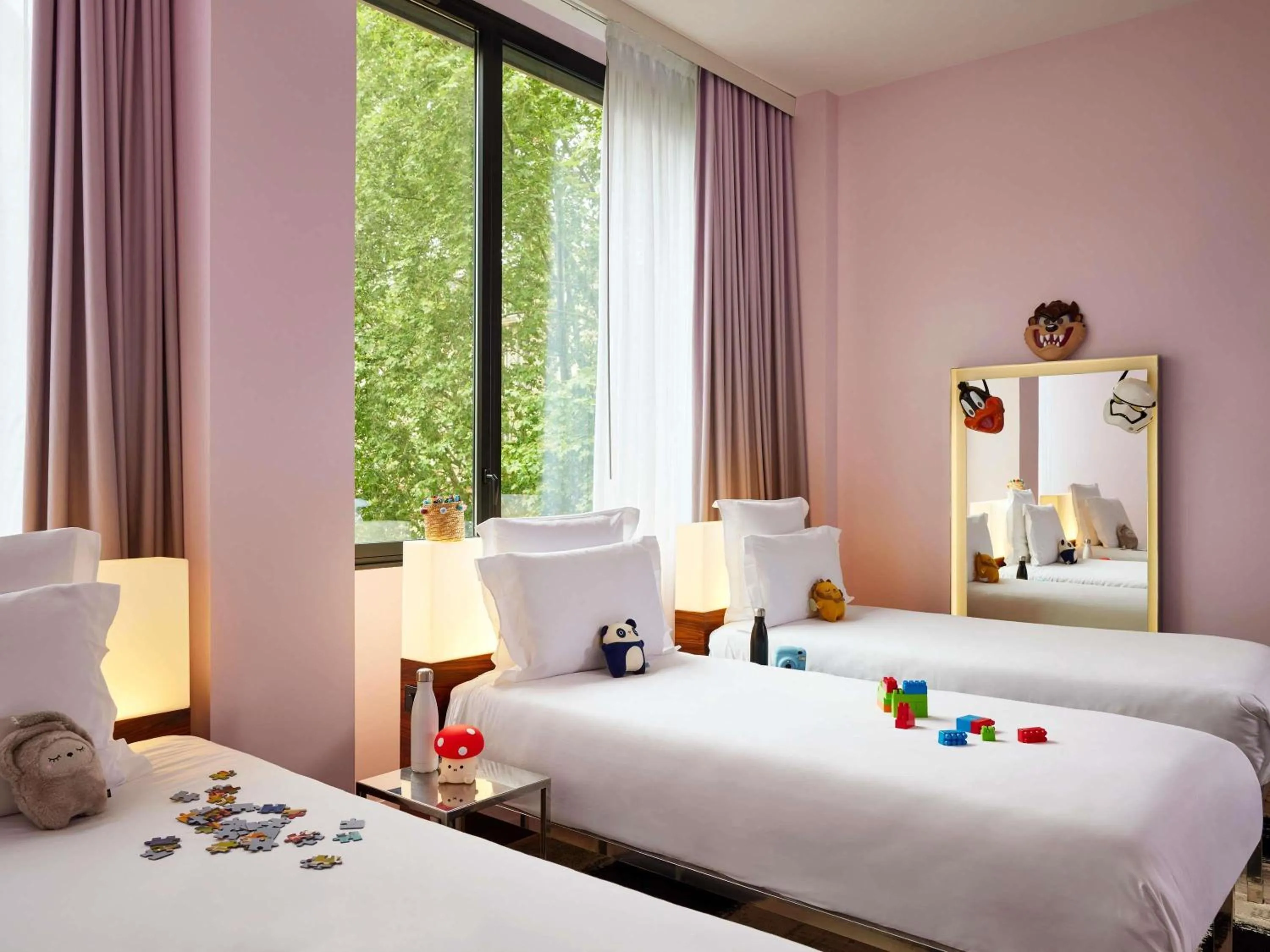 Bedroom, Bed in Mama Shelter Bordeaux Centre