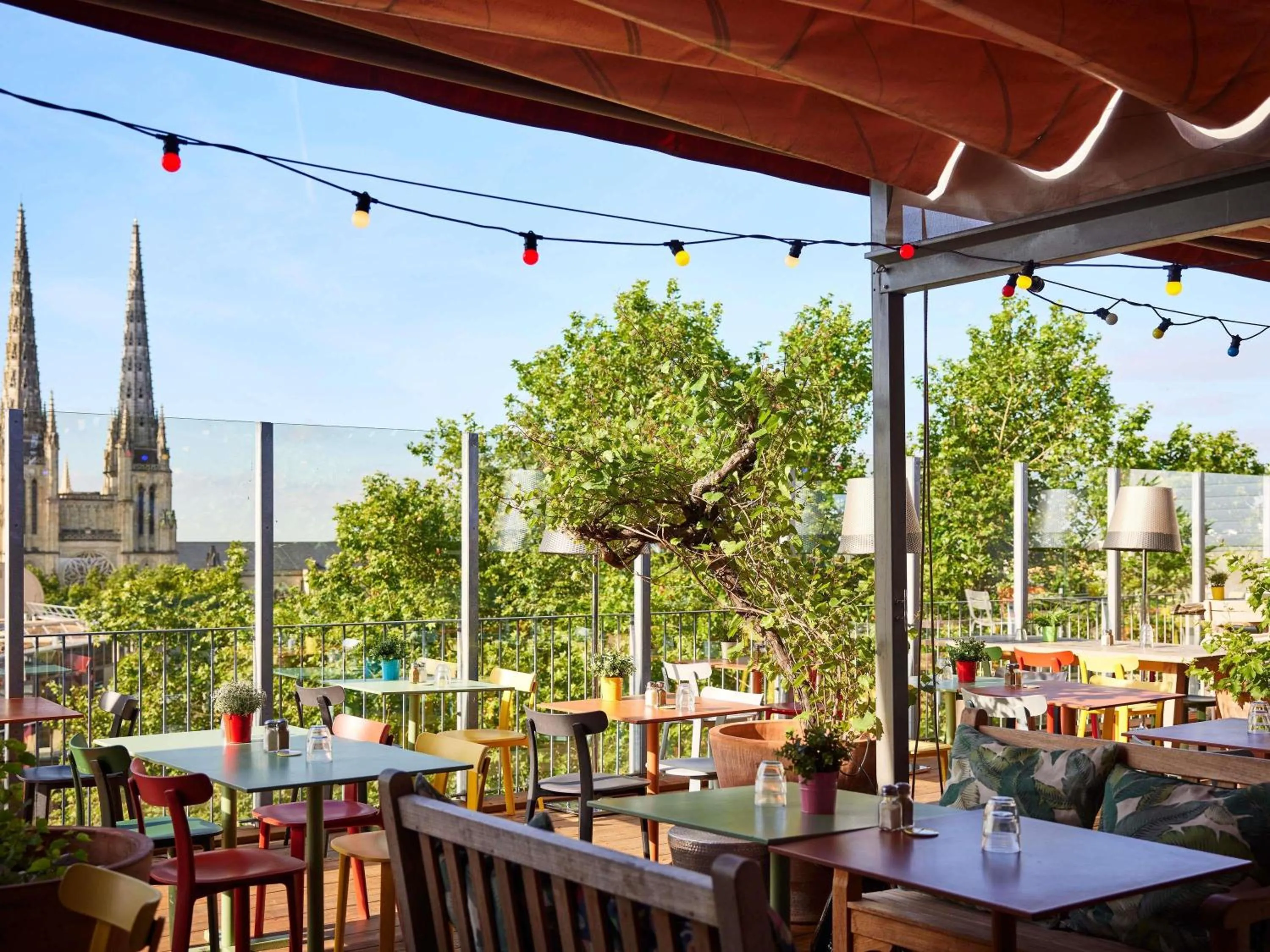 Restaurant/places to eat in Mama Shelter Bordeaux Centre