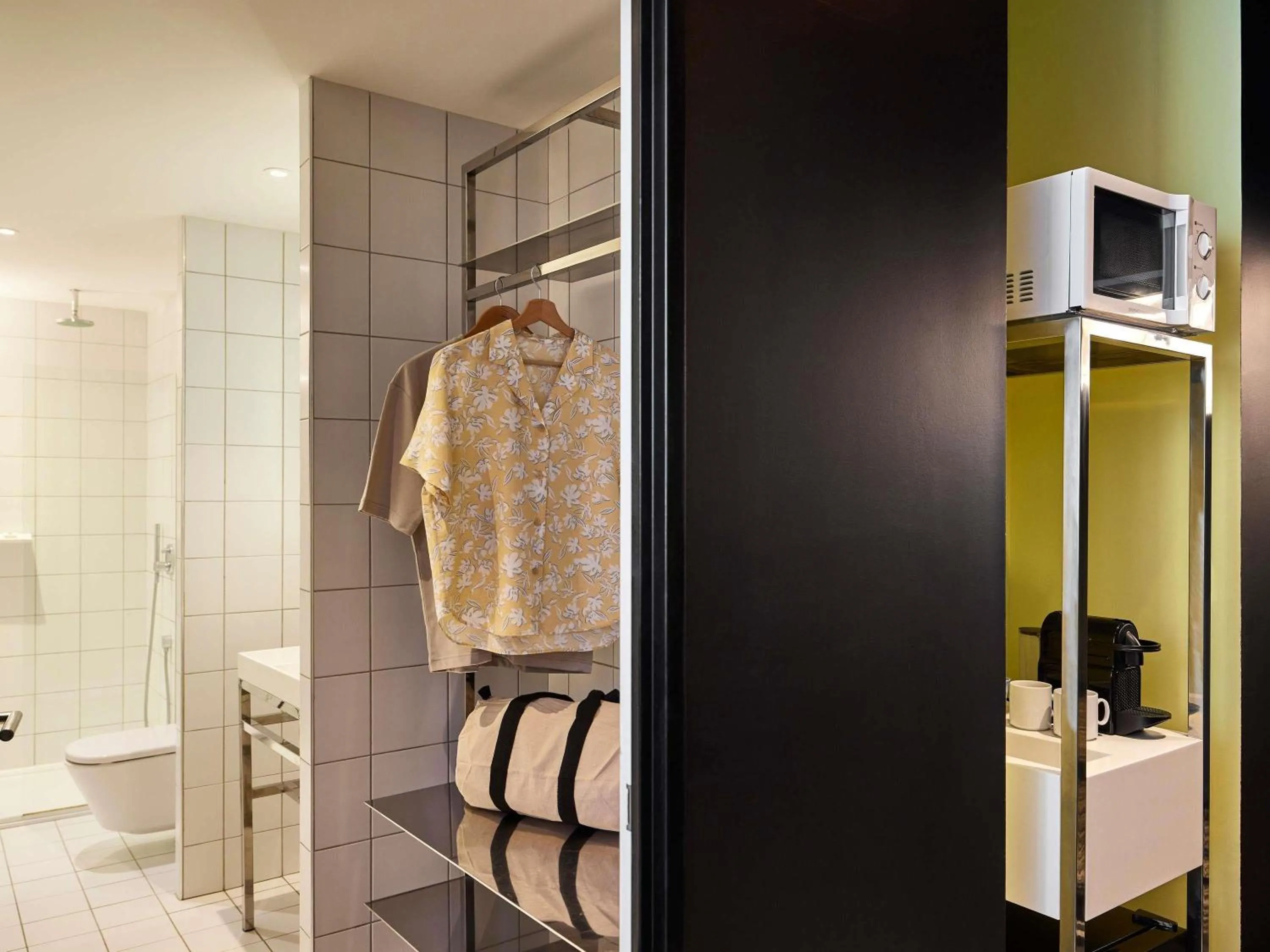 Bedroom in Mama Shelter Bordeaux Centre