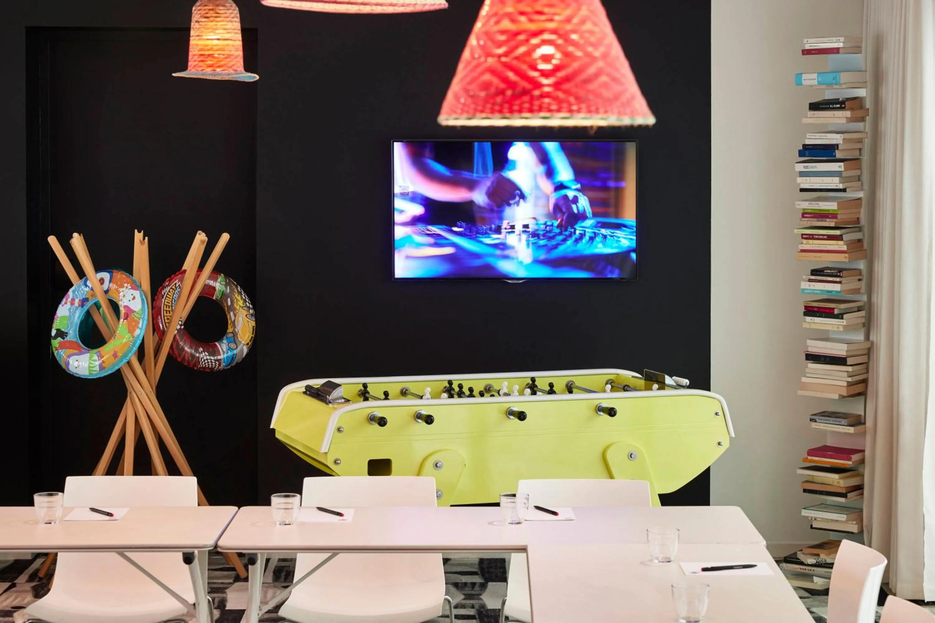 Meeting/conference room in Mama Shelter Bordeaux Centre