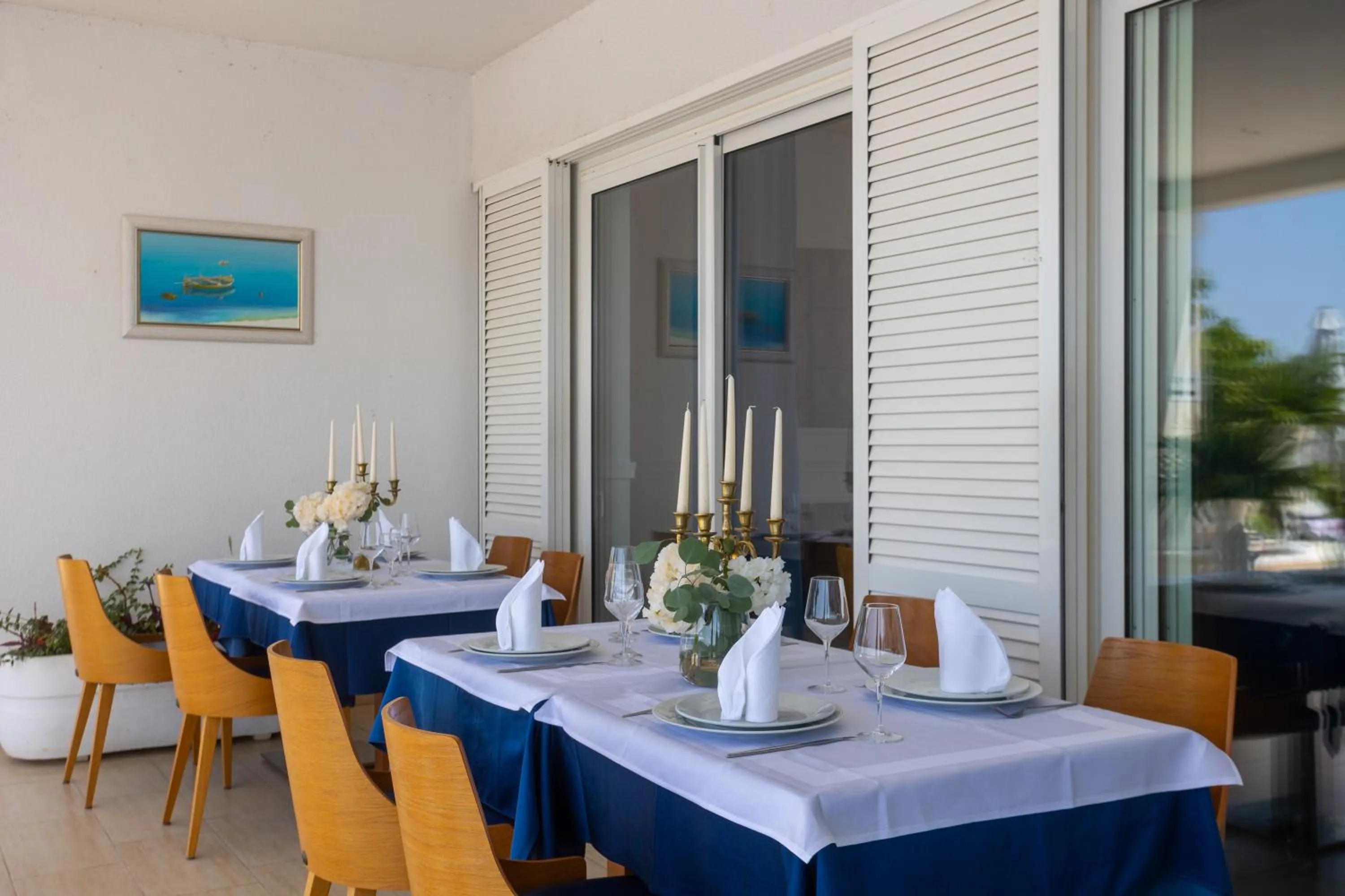 Restaurant/places to eat in Perla Resort