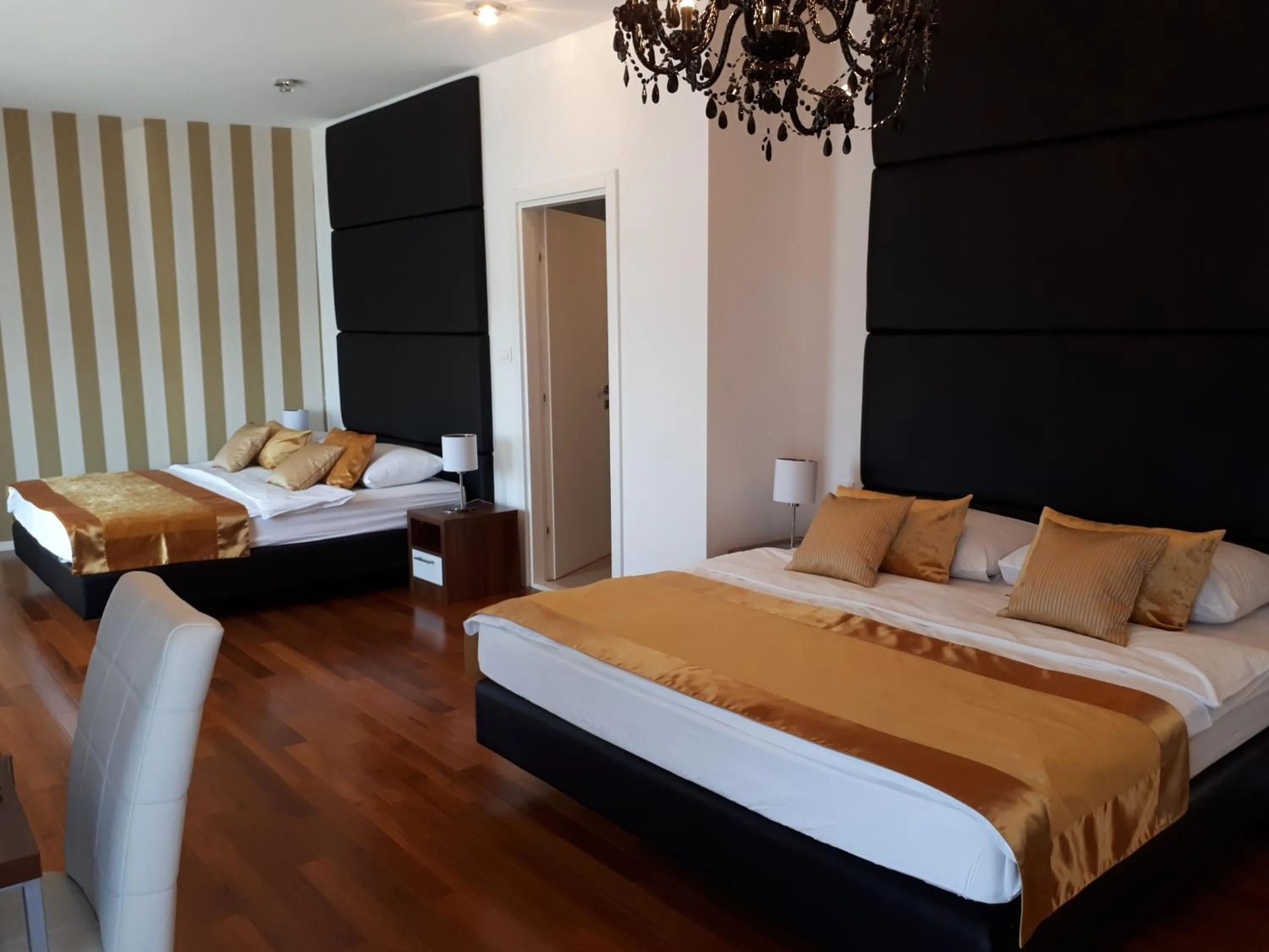 Bedroom, Bed in Perla Resort