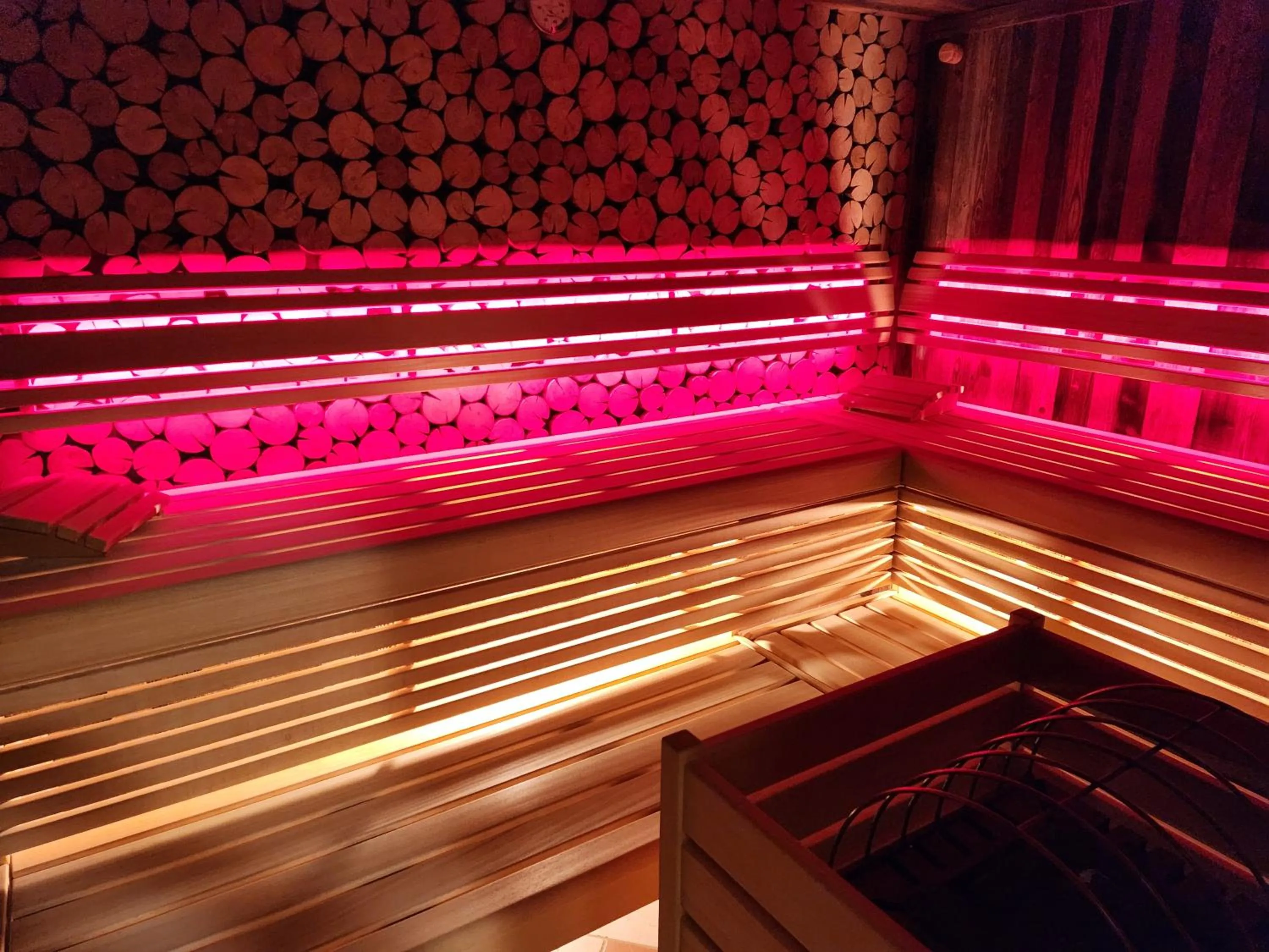 Swimming pool in Hotel Seeblick