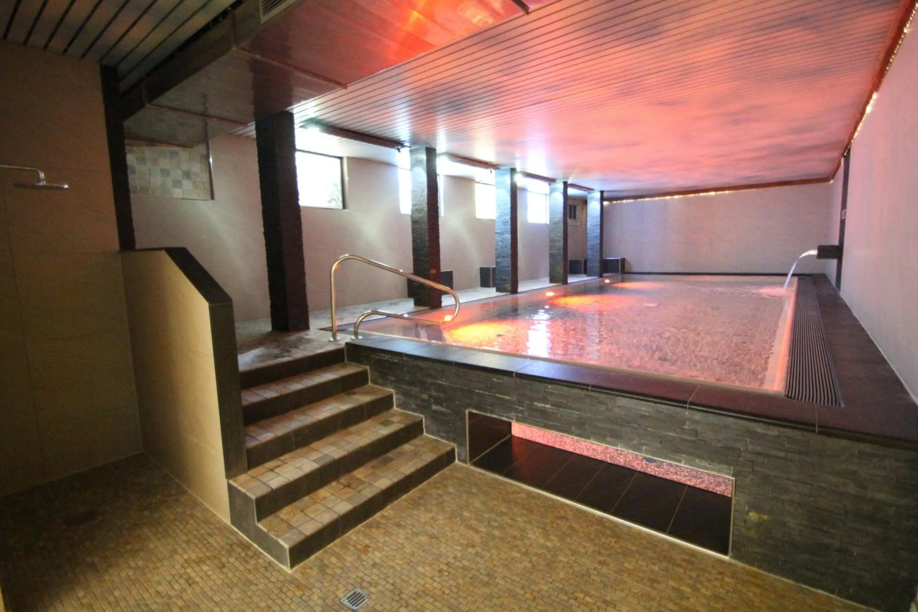 Swimming pool in Hotel Seeblick