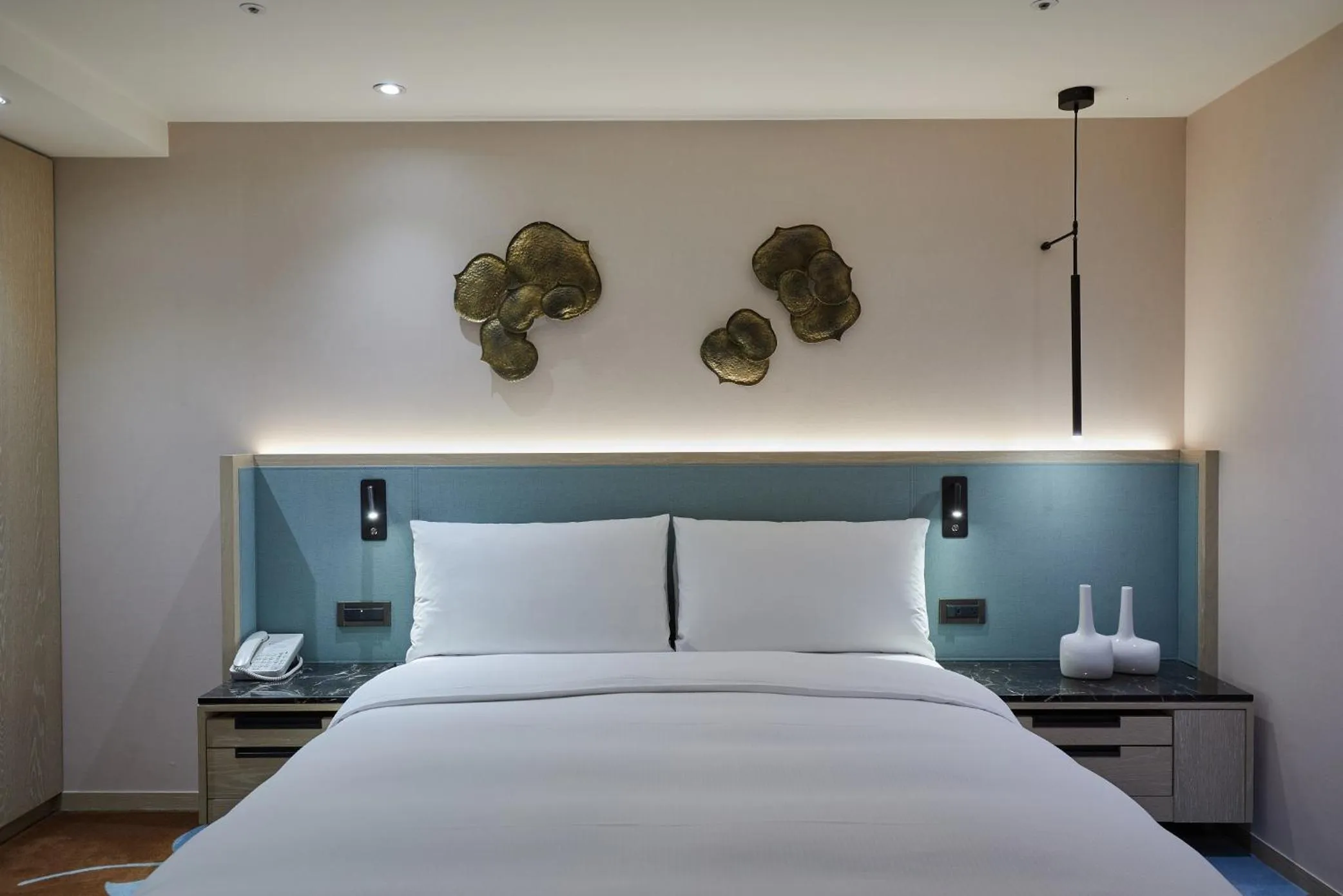 Bed in K Hotel Taipei II