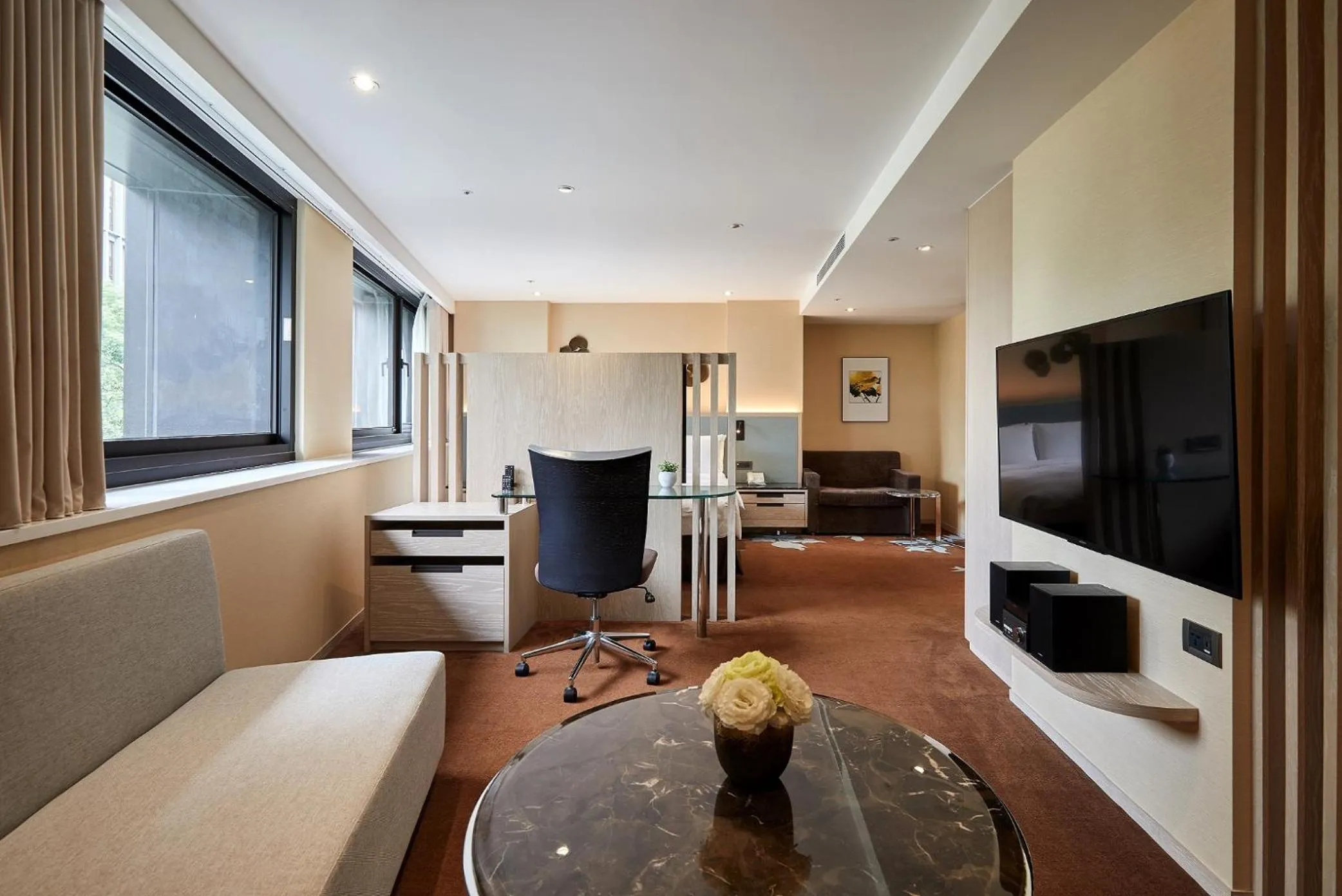 TV and multimedia in K Hotel Taipei II