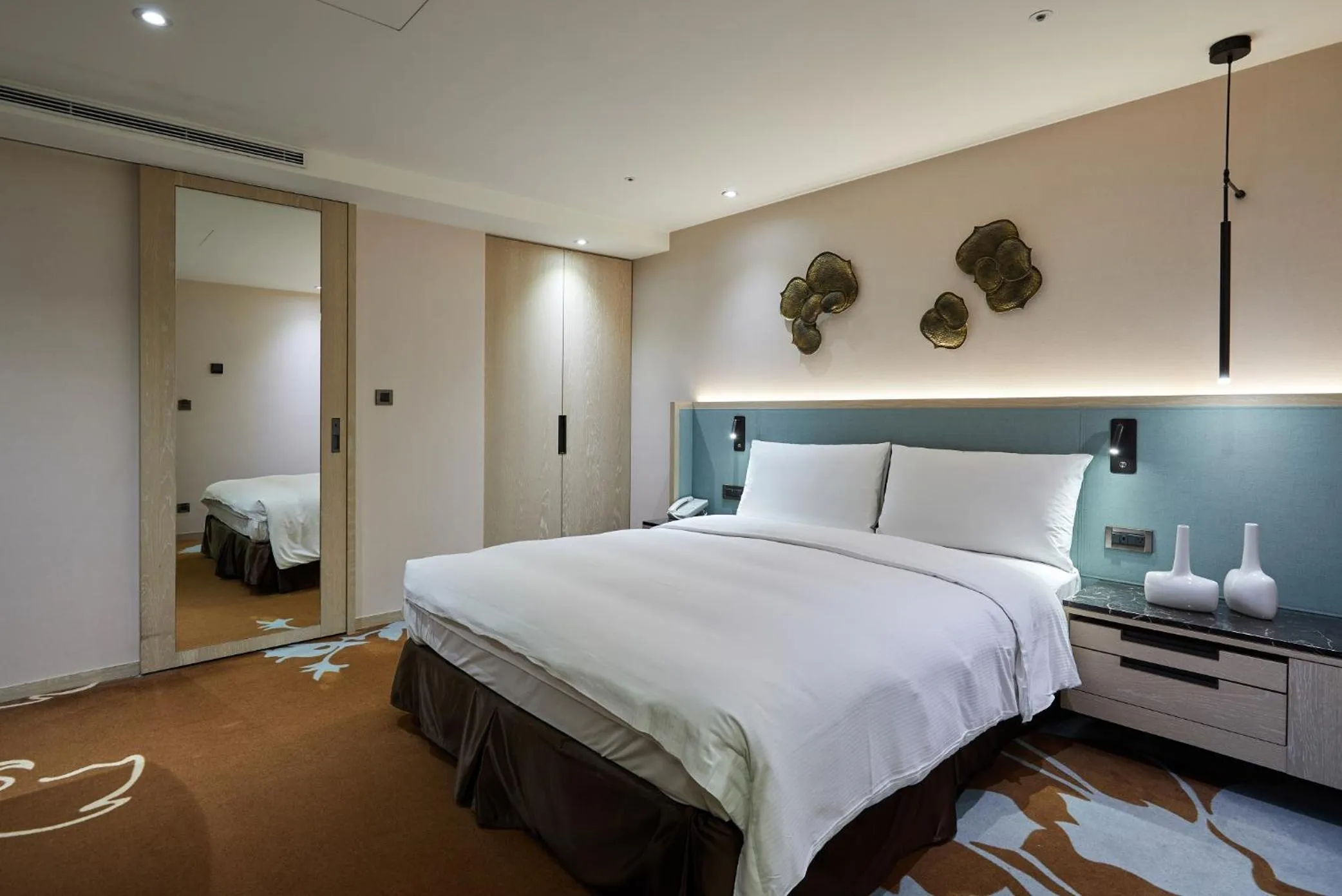 Bed in K Hotel Taipei II