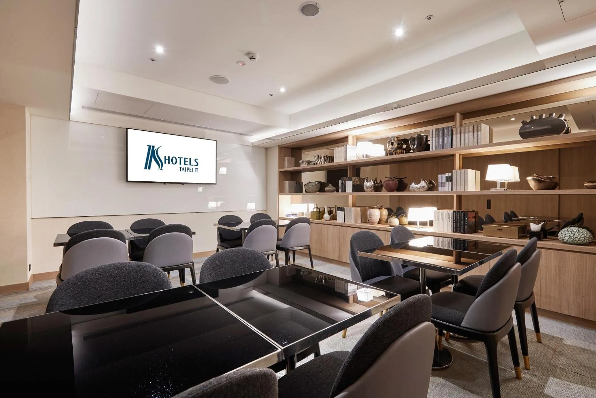 TV and multimedia in K Hotel Taipei II