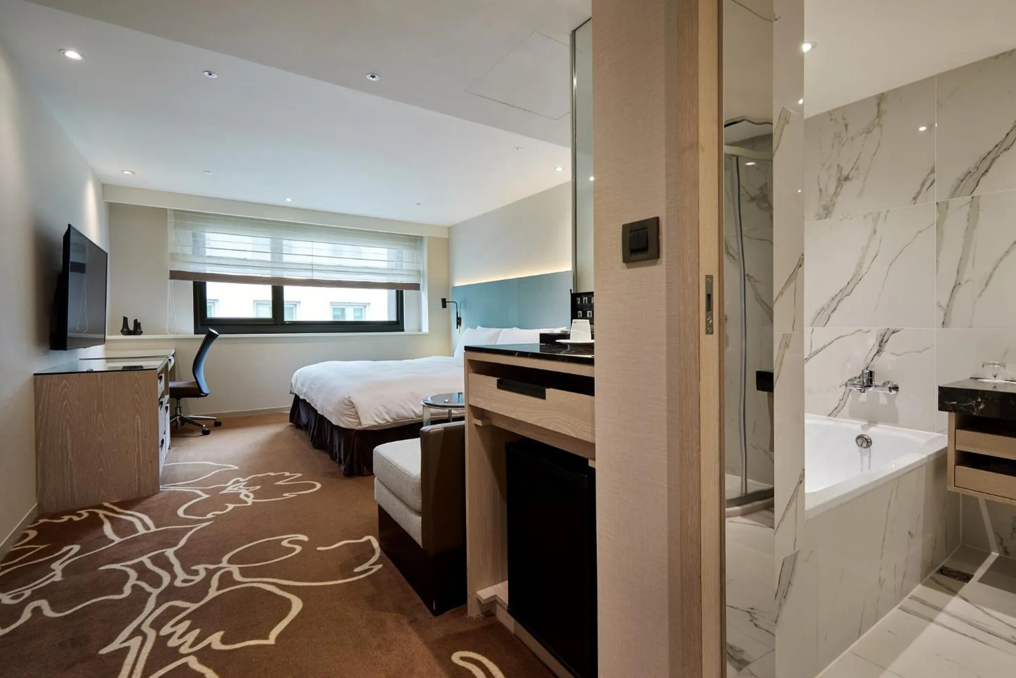 Photo of the whole room, Bed in K Hotel Taipei II