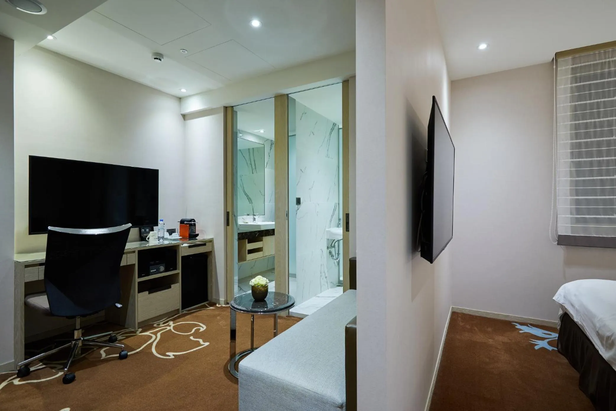 Bed in K Hotel Taipei II