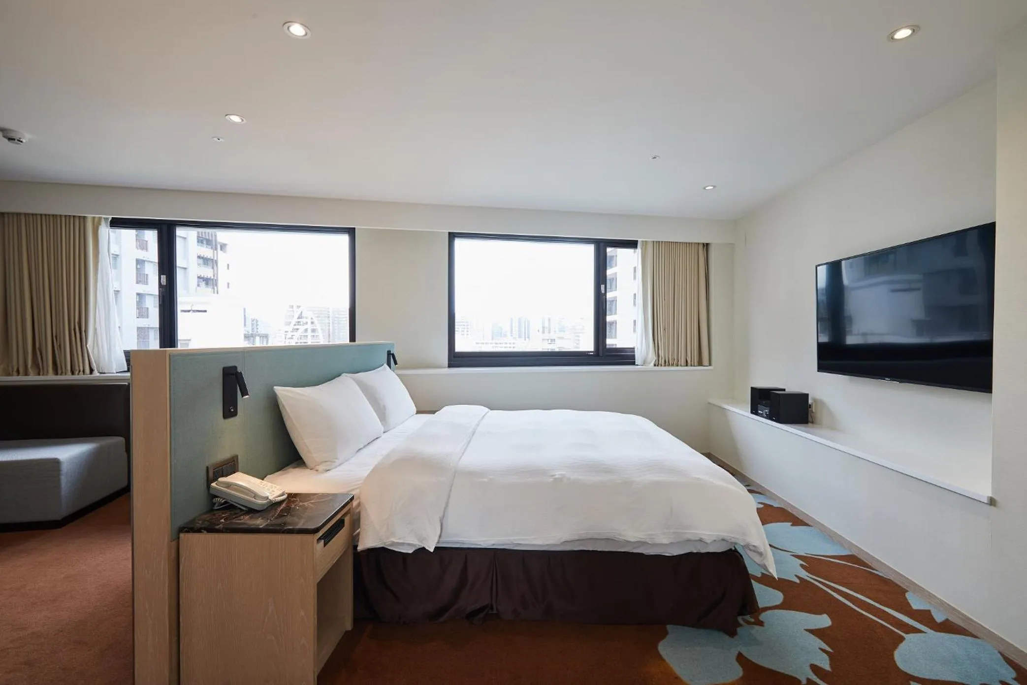 Bed in K Hotel Taipei II