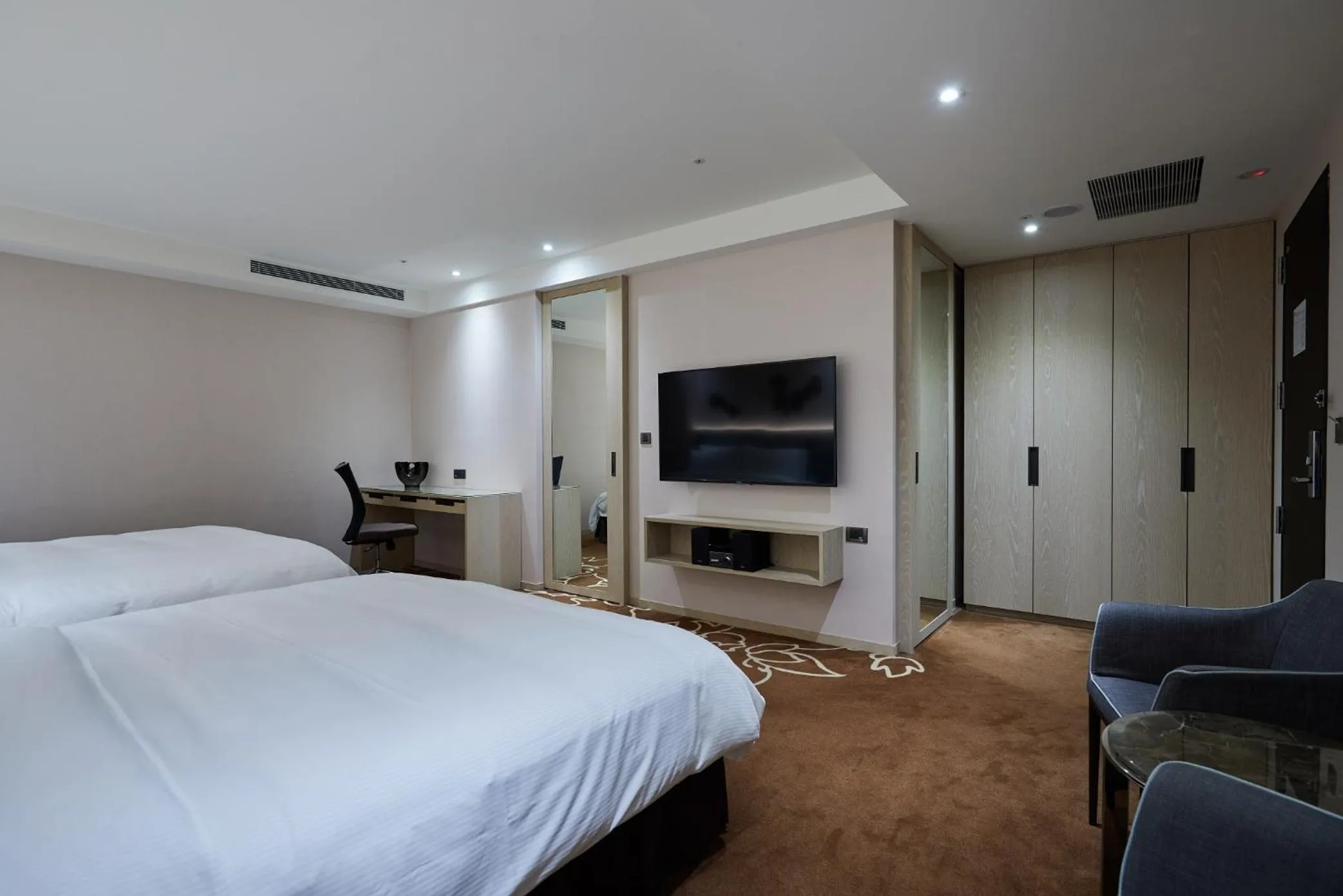 Bed in K Hotel Taipei II