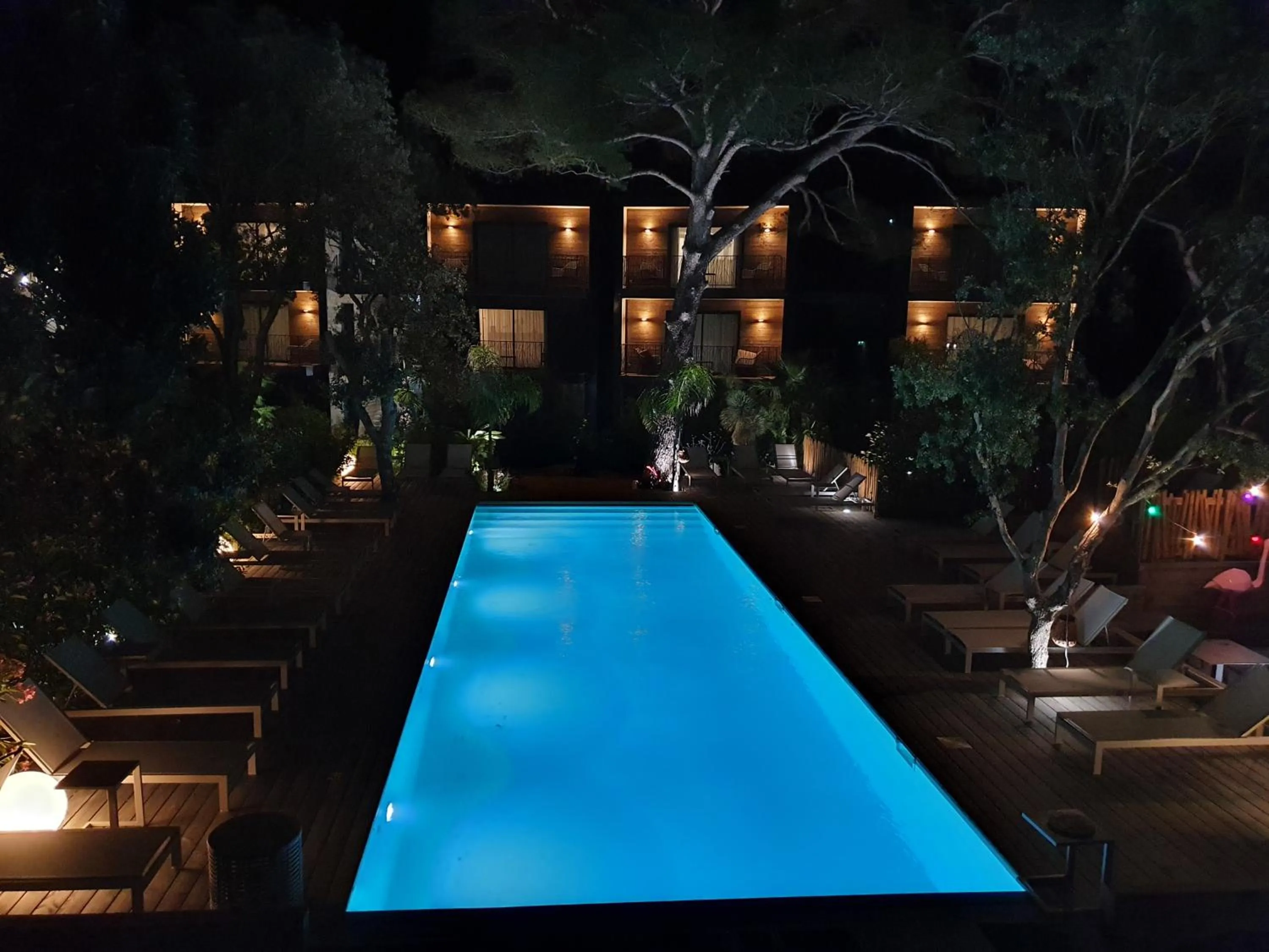 Pool view in Le Lodge des Îles d'Or