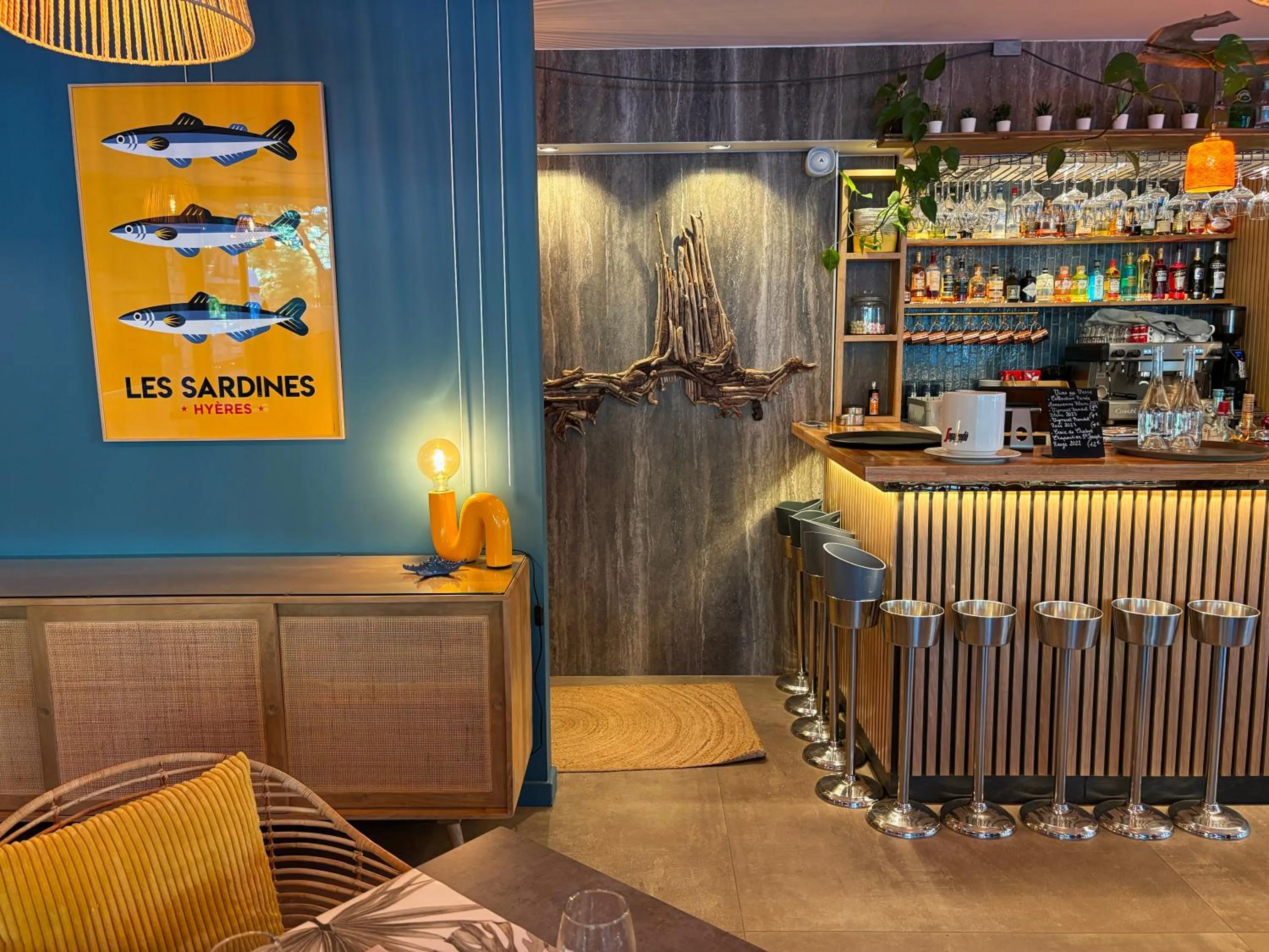 Lounge or bar in Le Lodge des Îles d'Or