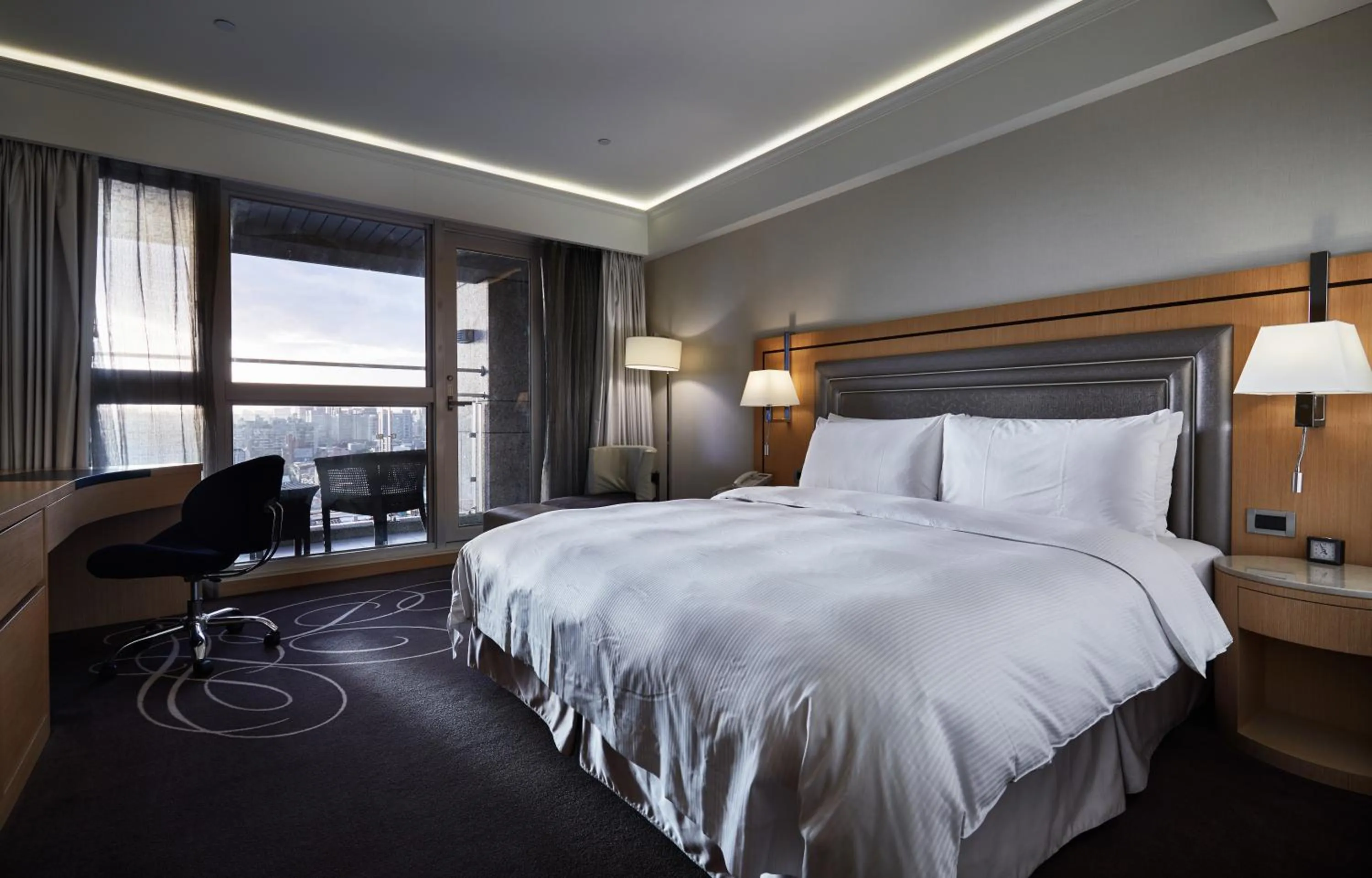 Bed in K Hotel Taipei Songjiang