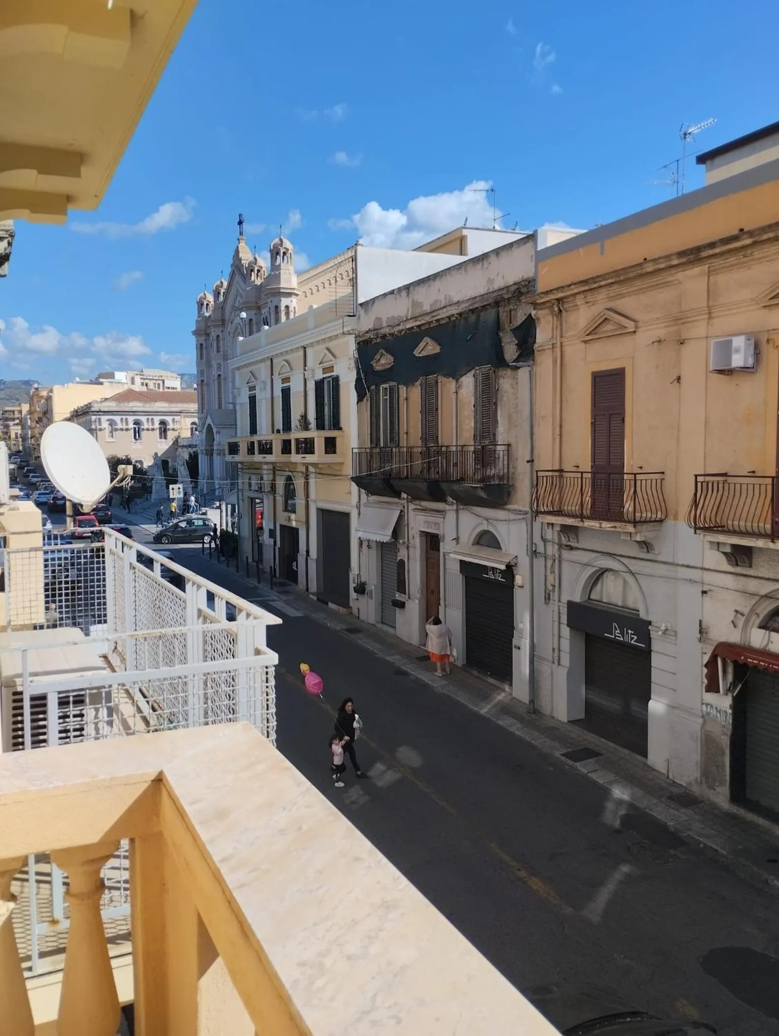 Property building in Al Duomo