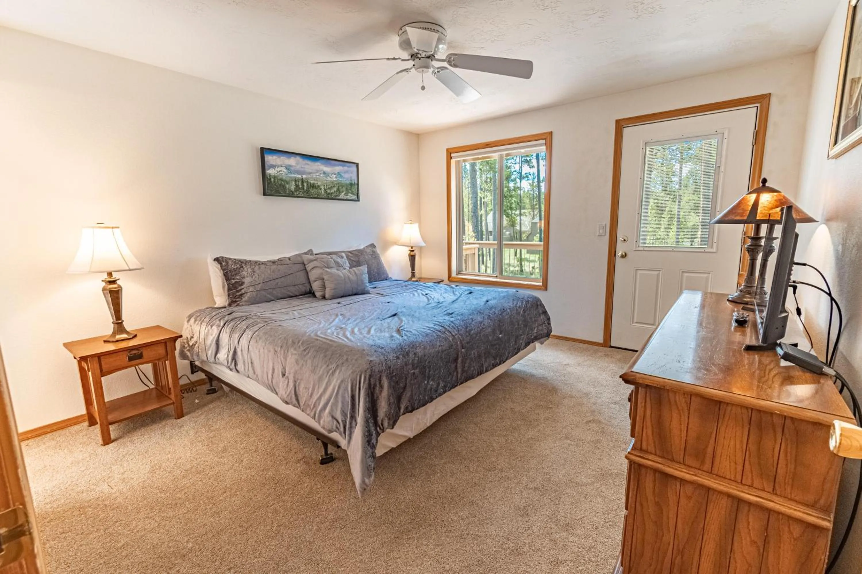 Bed in Warbler - Unit 15