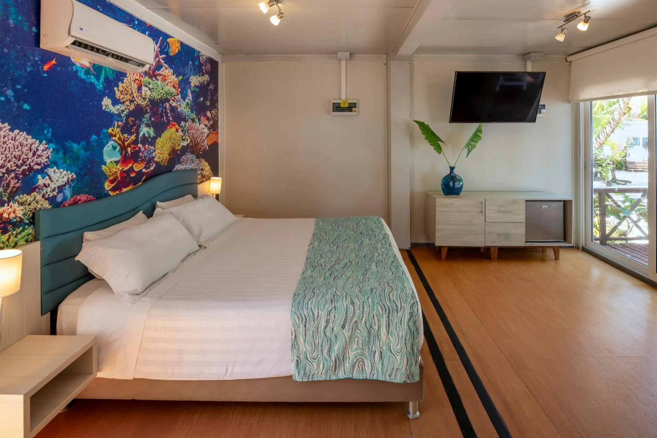 Photo of the whole room, Bed in Hotel Reina del Mar By Dorado