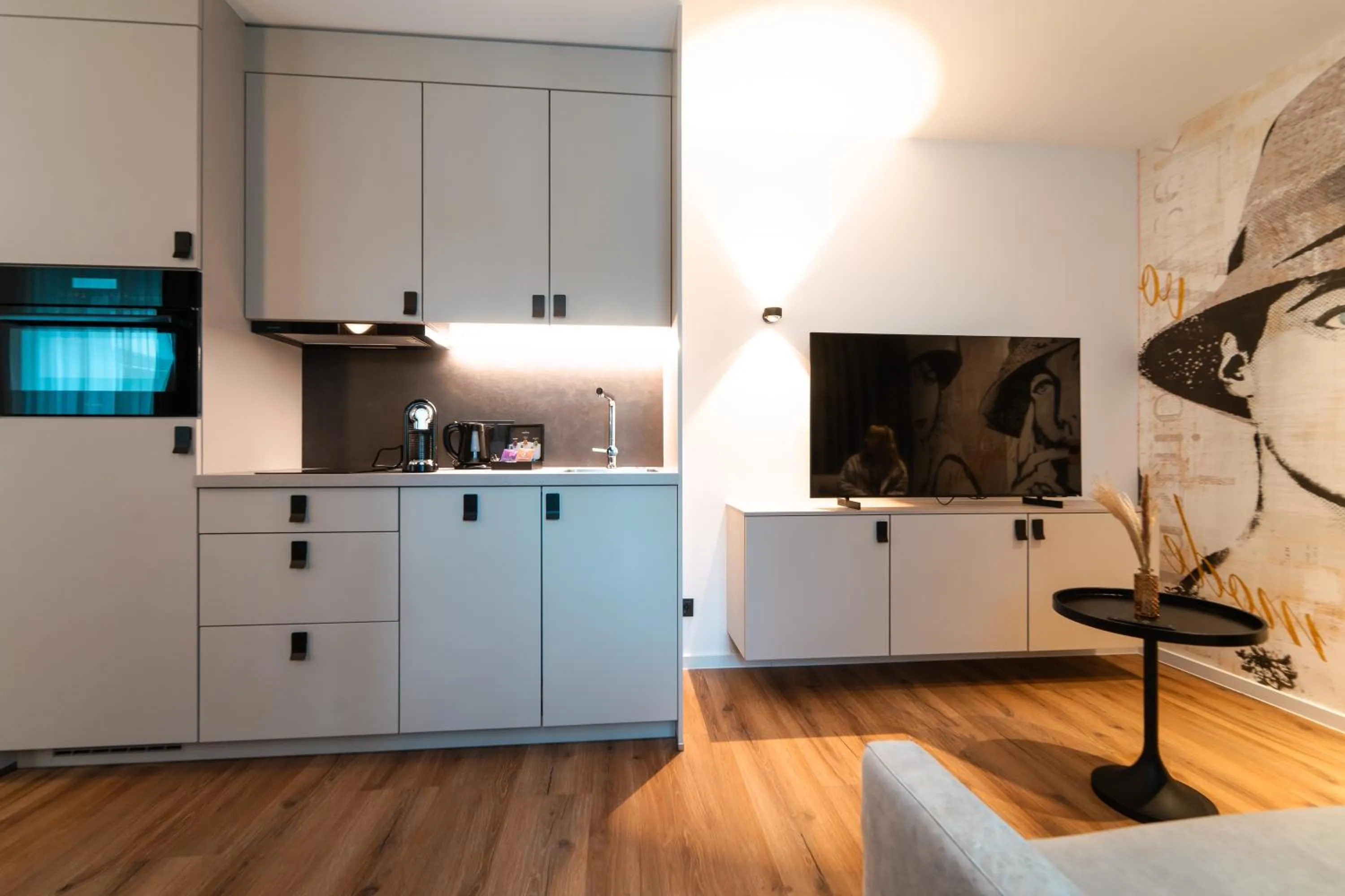 TV and multimedia in Hotel Am Triller - Hotel & Serviced Apartments