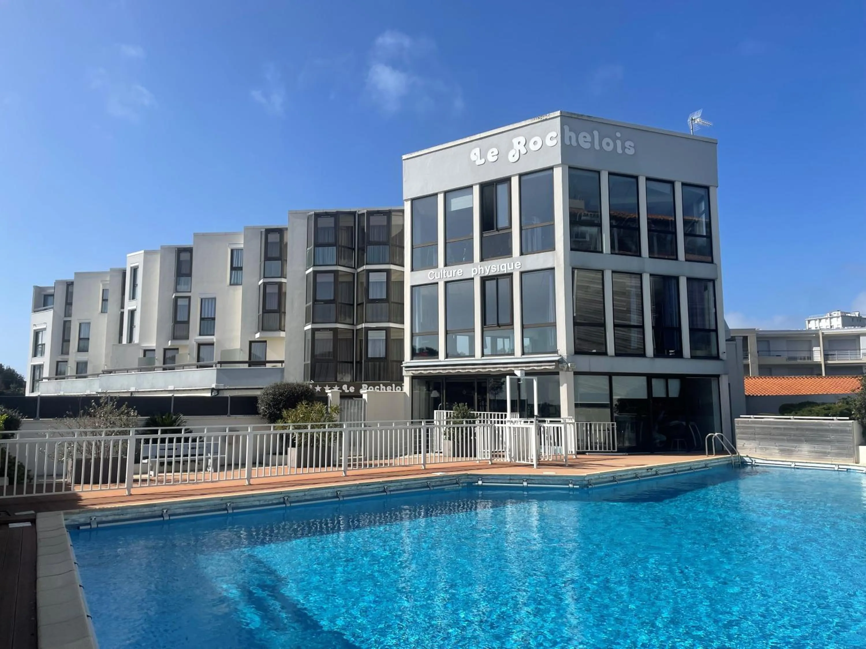 Property building in Logis Hôtel Le Rochelois