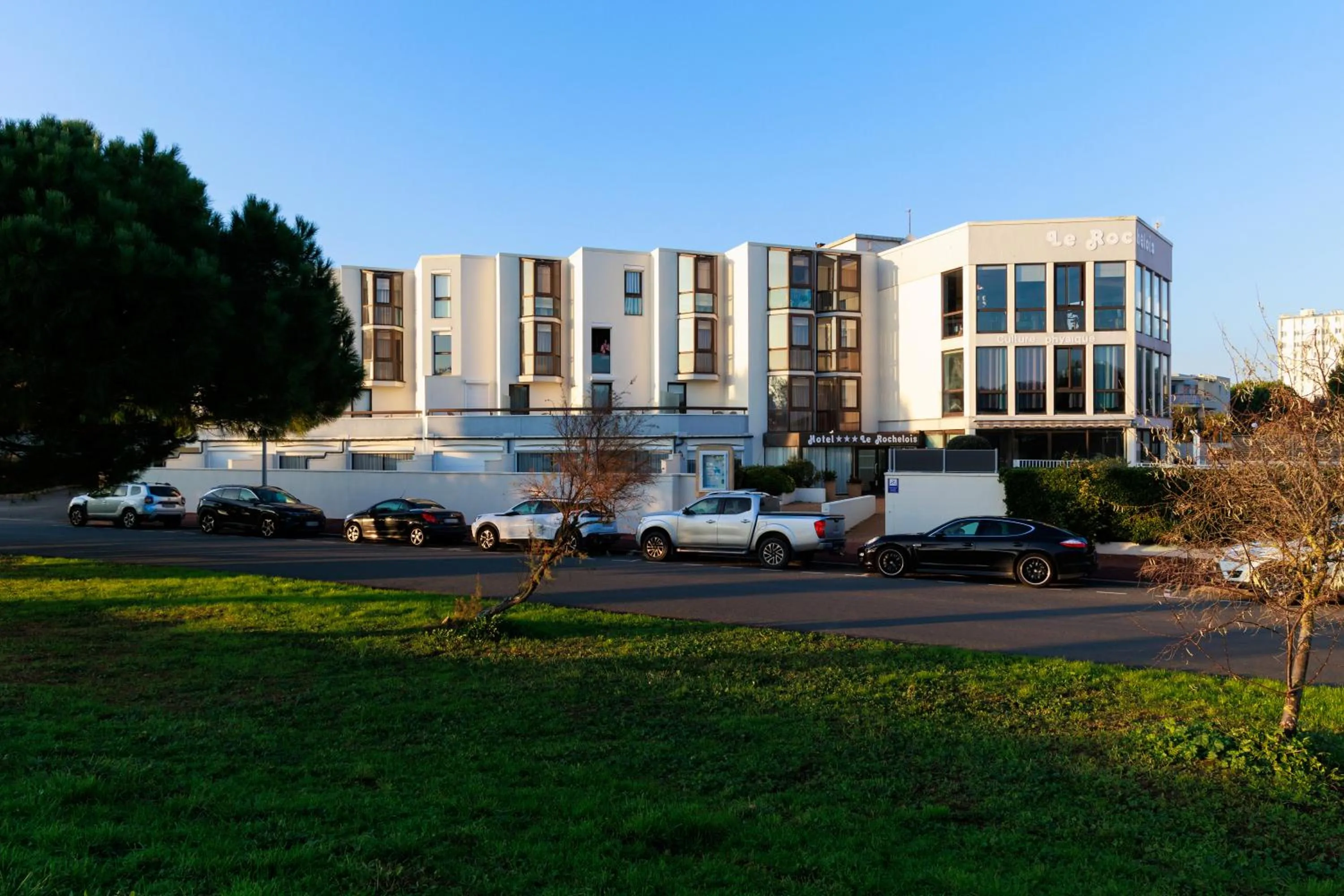 Property building in Logis Hôtel Le Rochelois