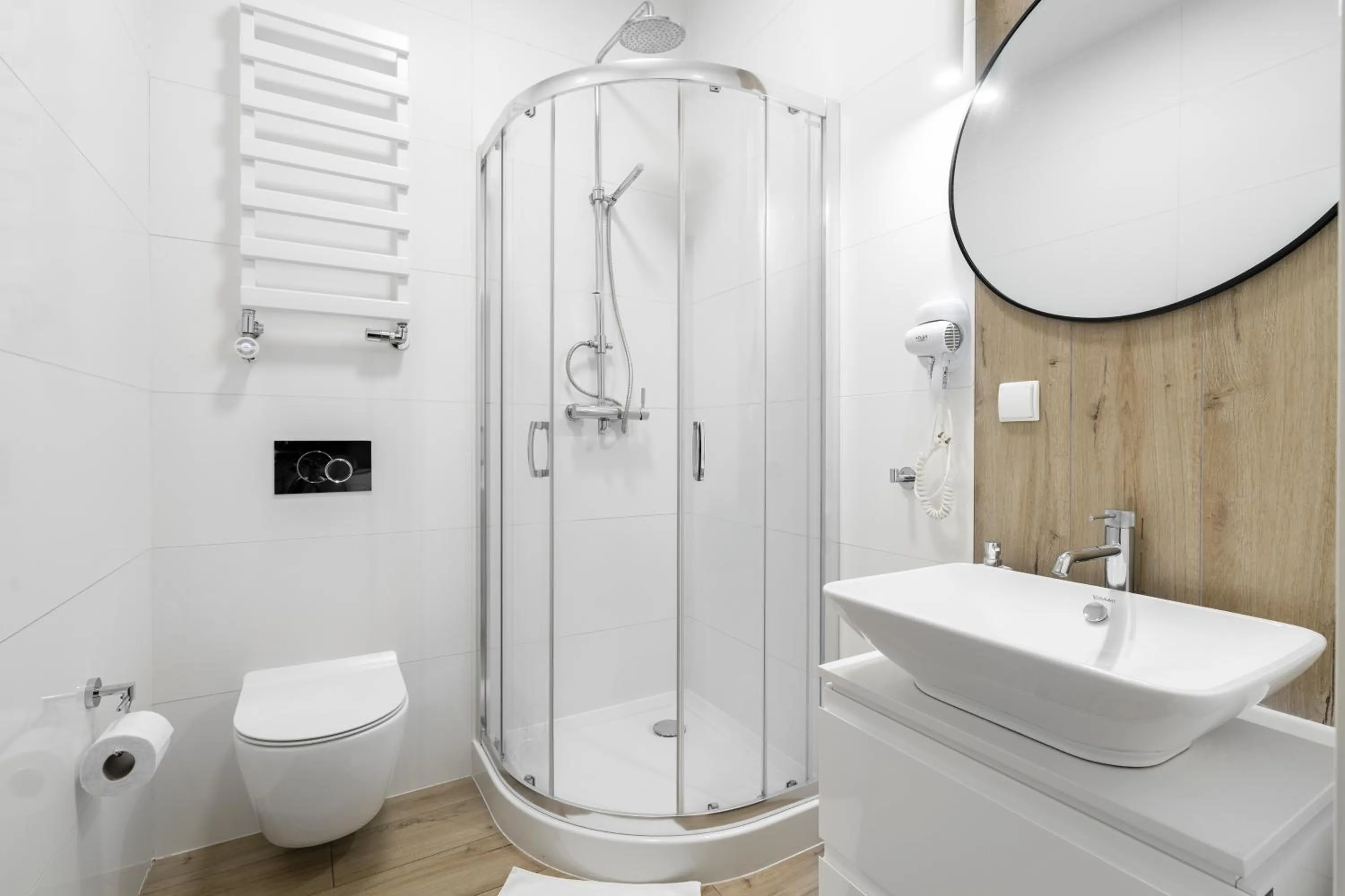 Bathroom in Łazienna Premier by Rentoom