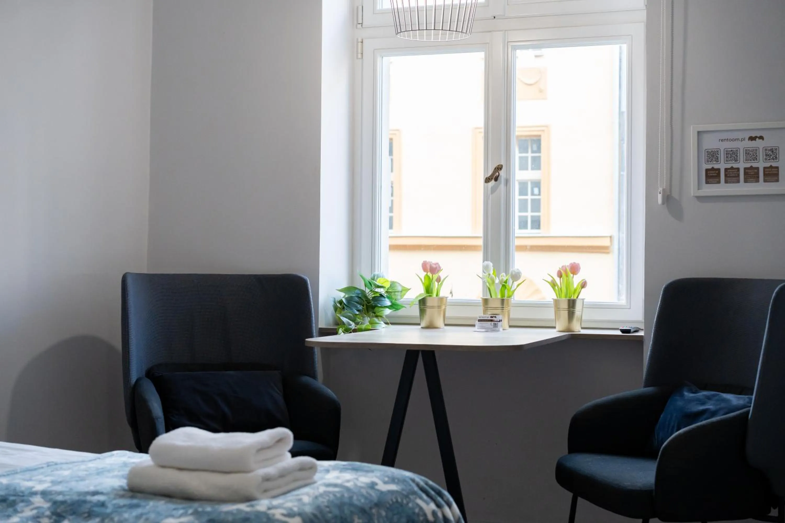 View (from property/room), Bed in Łazienna Premier by Rentoom