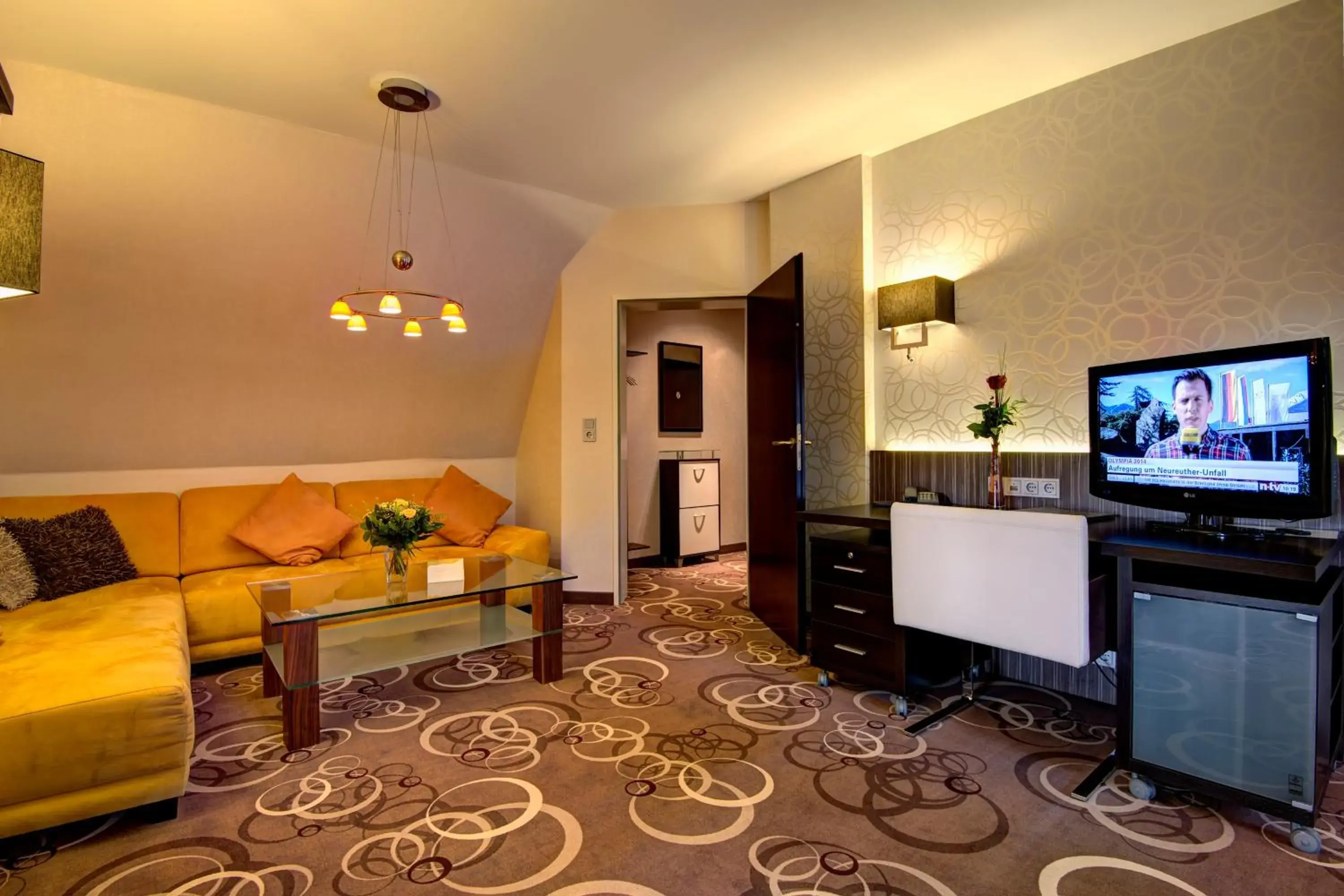 Suite - single occupancy in NordWest-Hotel Bad Zwischenahn Suite - single occupancy in NordWest-Hotel Bad Zwischenahn