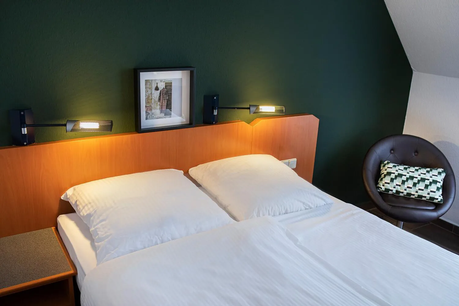 Photo of the whole room, Bed in ACHAT Hotel Heppenheim