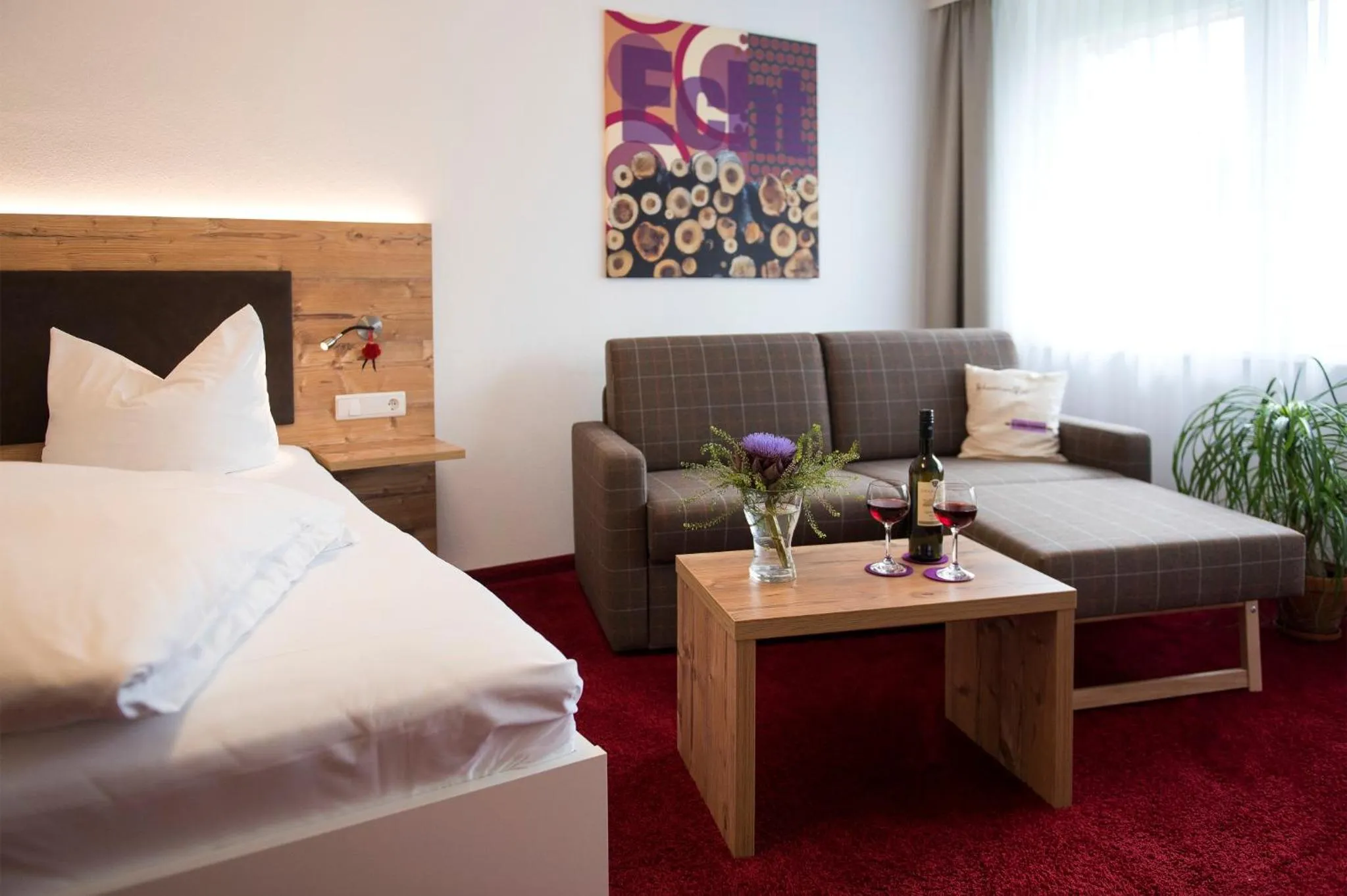 Photo of the whole room, Bed in Hotel Garni Schmieder’s Ochsen