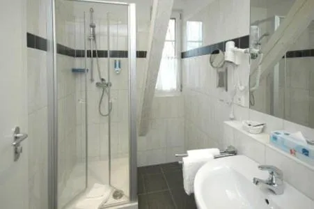 Bathroom in Rotenberg PT Hotel