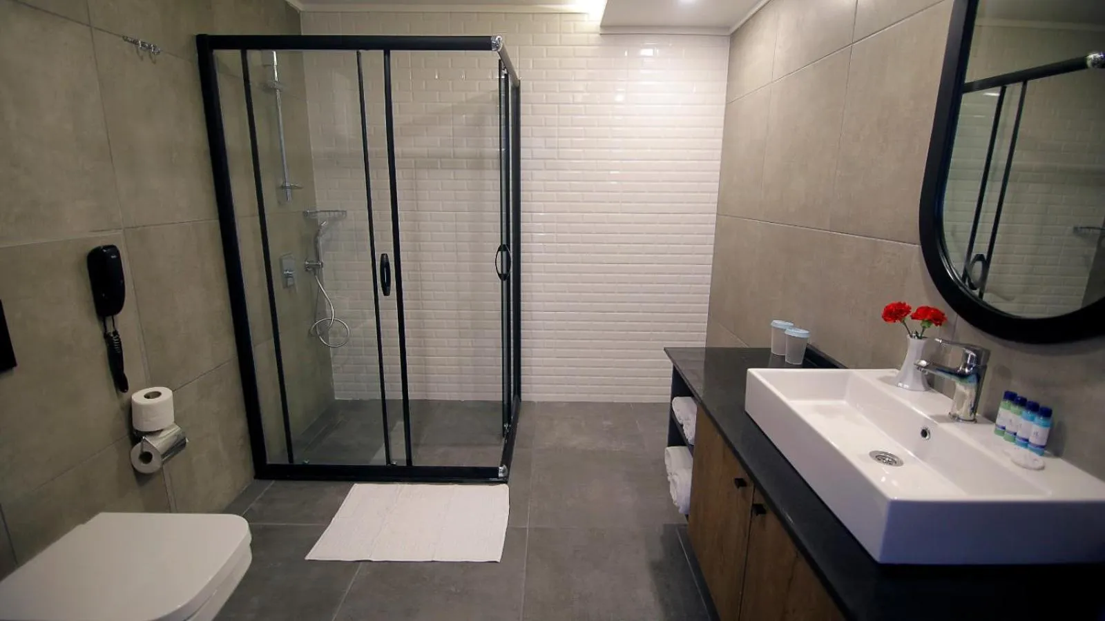 Shower in Ramira Joy Hotel