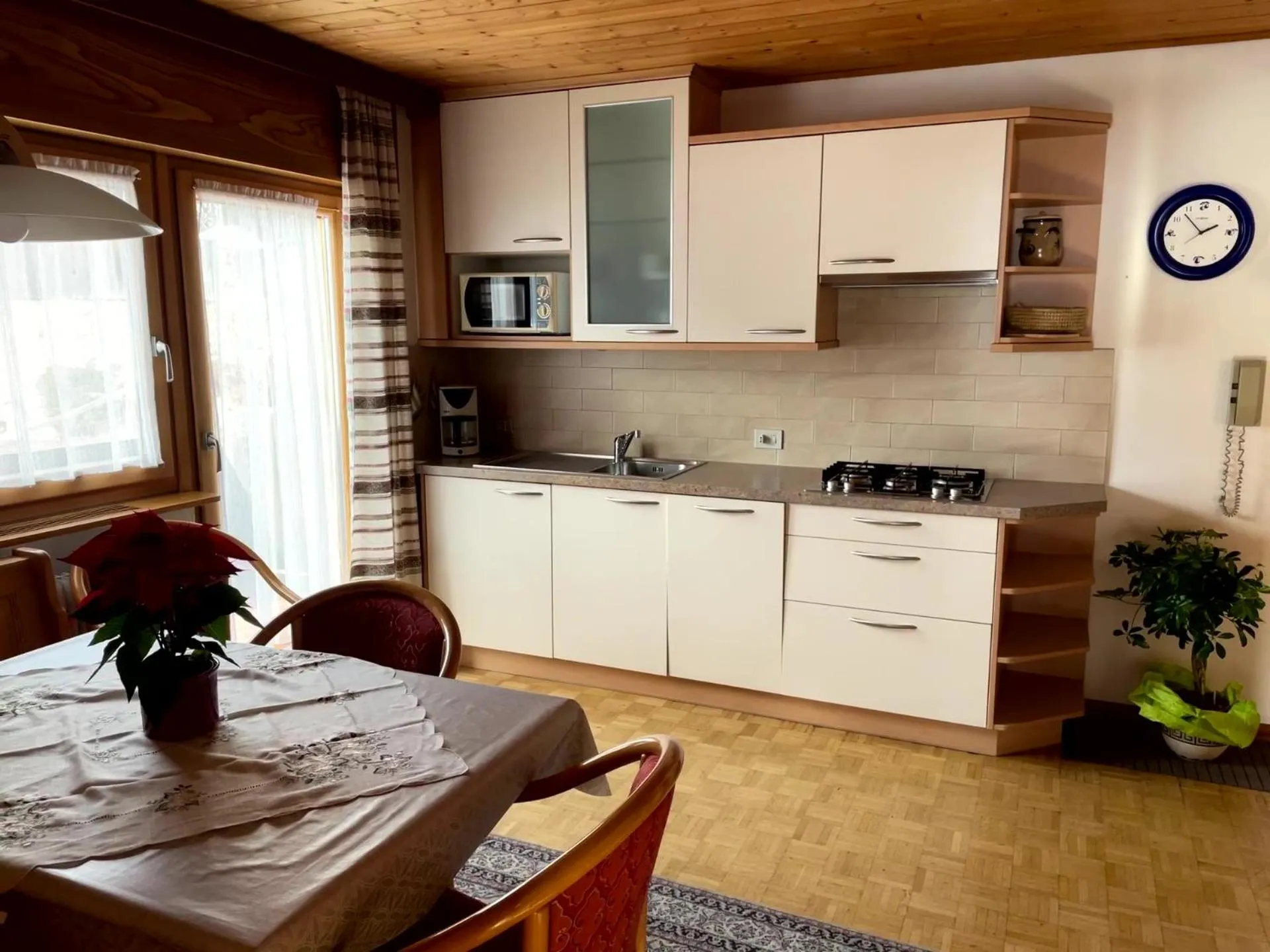Kitchen or kitchenette in Residence Lastei